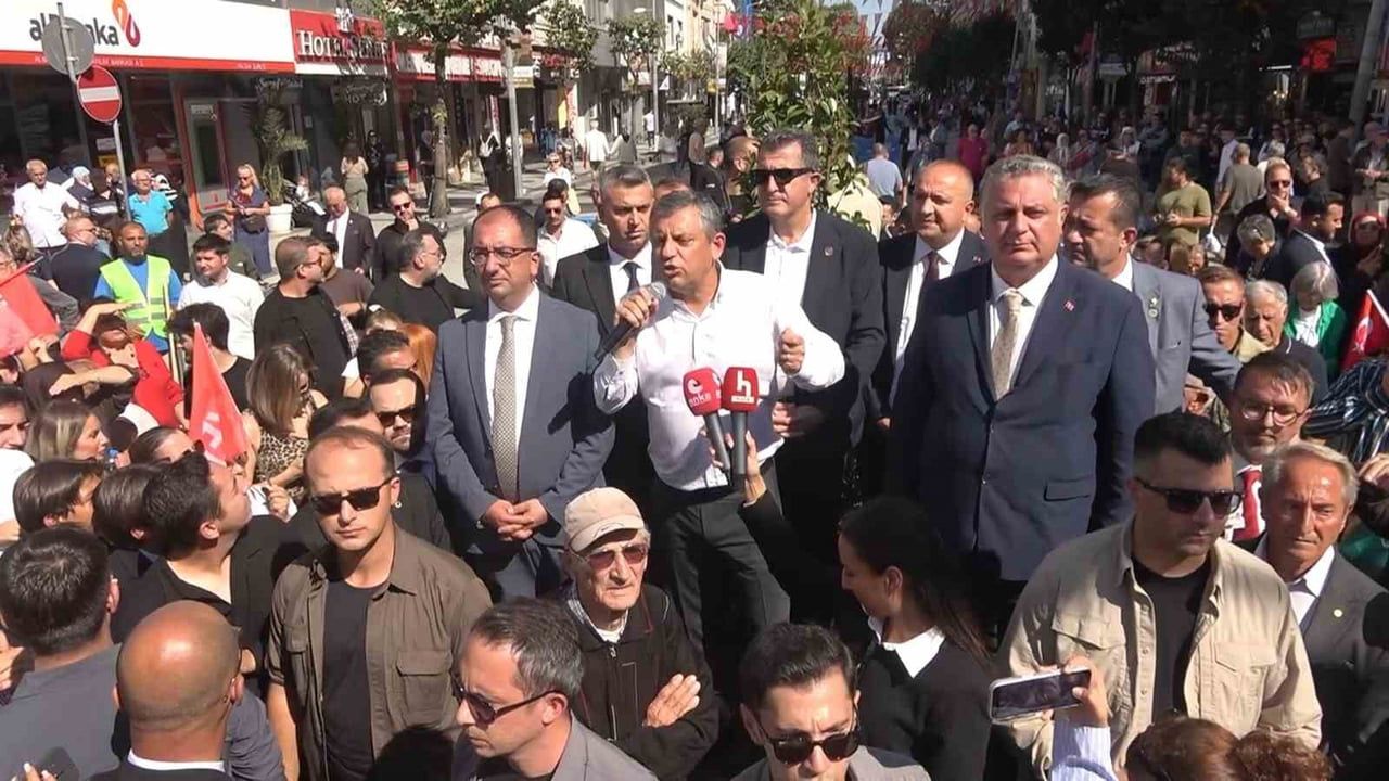 YENİ PARTİ GENEL BAŞKANI ÖZGÜR ÖZEL, YALOVA'DA KONUŞMA YAPTI.