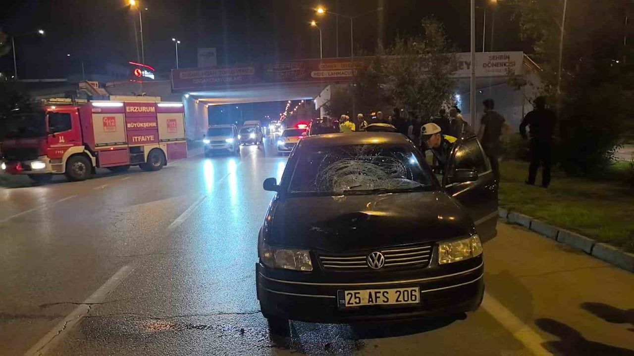 AZİZİYE İLÇESİNDE YOLUN KARŞISINA GEÇMEYE ÇALIŞIRKEN OTOMOBİLİN ÇARPTIĞI 19 YAŞINDAKİ IRAK UYRUKLU...