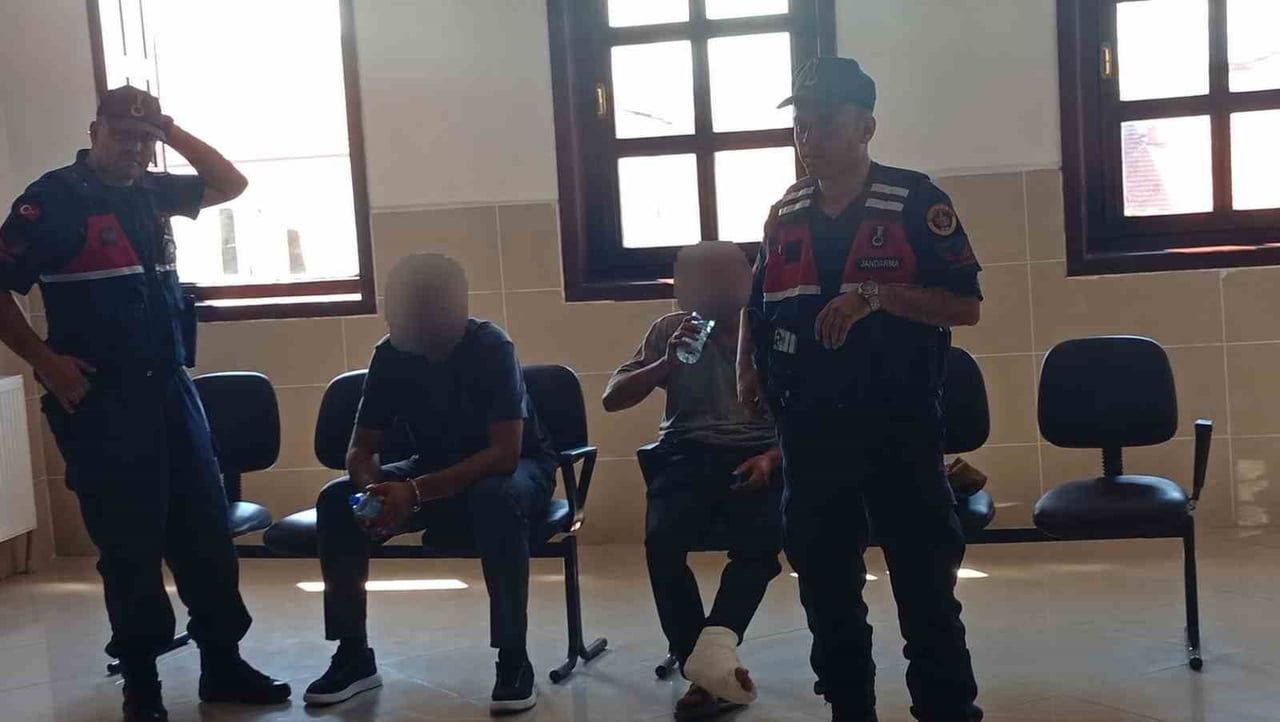 GÖZALTINA ALINAN T.Y. İLE DİĞER ŞÜPHELİ M.T. İSE İŞLEMLERİNİN ARDINDAN BEYPAZARI ADLİYESİ'NE SEVK...