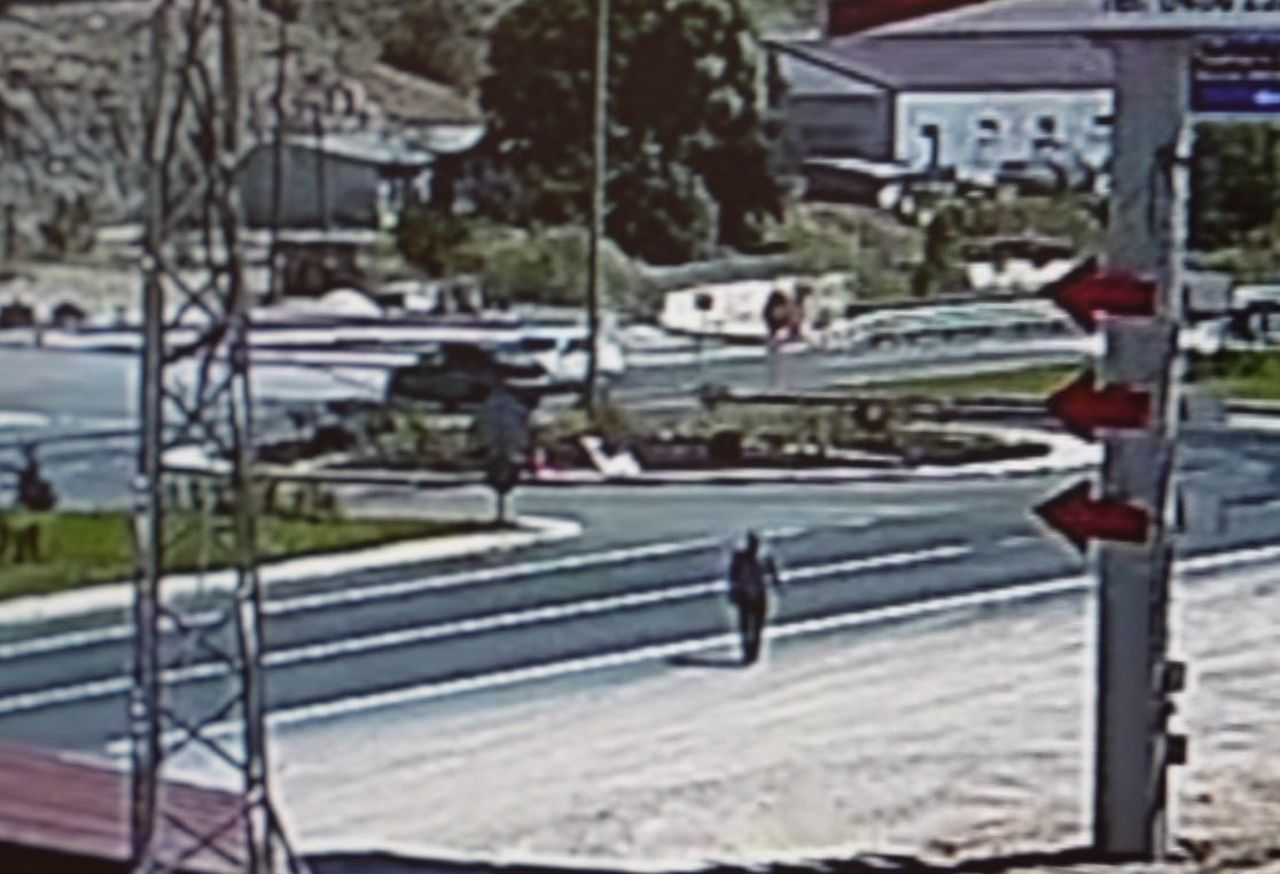 GÜMÜŞHANE'DE İKİ ARACIN KARIŞTIĞI TRAFİK KAZASINDA 6 KİŞİ YARALANDI.