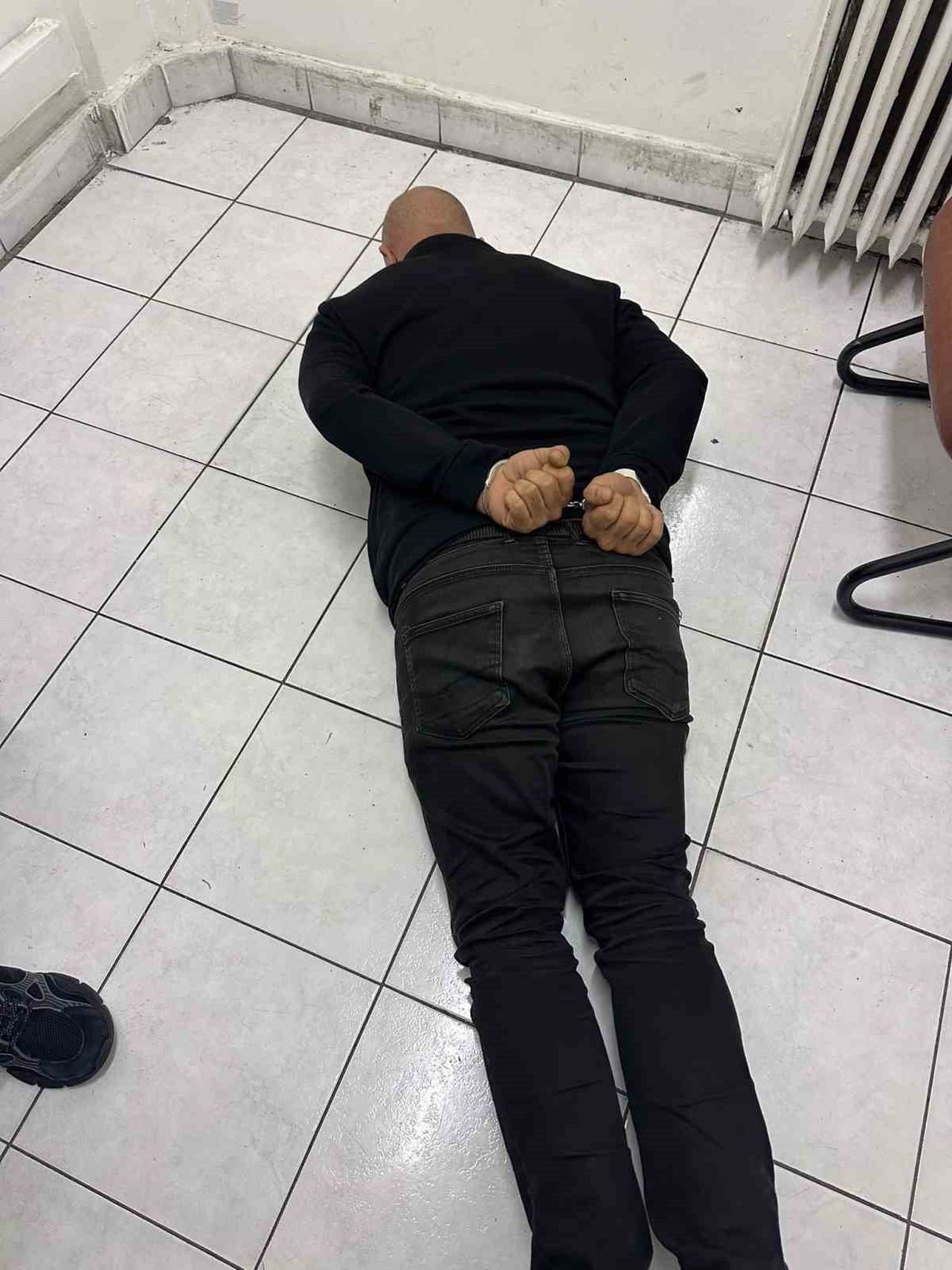 ANKARA’NIN KEÇİÖREN İLÇESİNDE KOMŞUSUNU DARP EDİP SİLAHLA TEHDİT EDEN KOMŞU VE 2 KİŞİ...