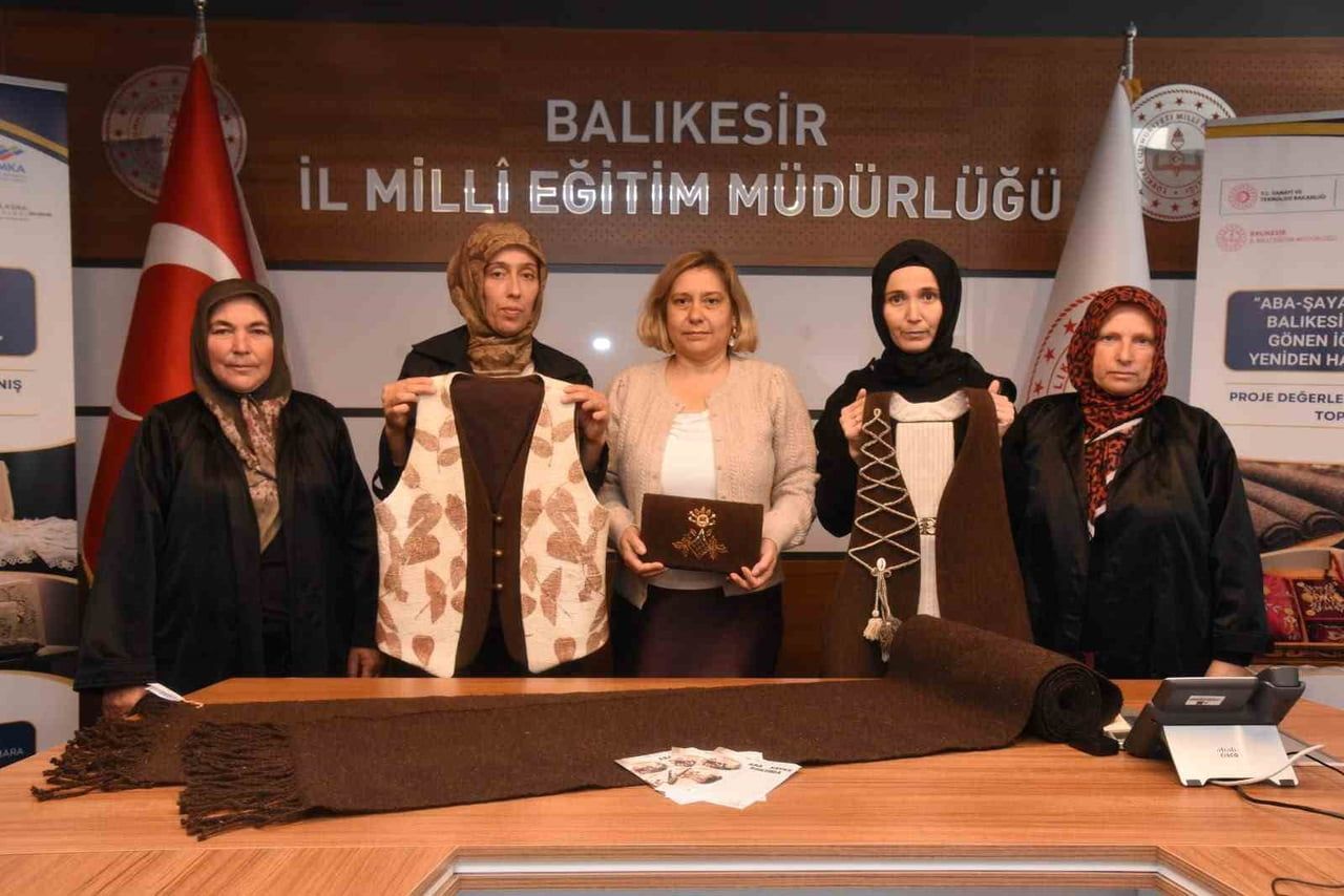 ABA-ŞAYAK DOKUMALARI, BALIKESİR PULLUSU VE GÖNEN İĞNE OYASI ÜRETİMLE GELECEĞE TAŞINIYOR