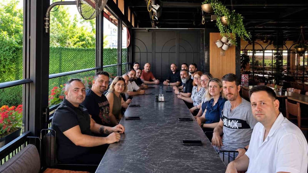BANDIRMA'DA KLİNİSYEN VETERİNER HEKİMLER MESLEKİ İSTİŞARE TOPLANTISINDA BULUŞTU