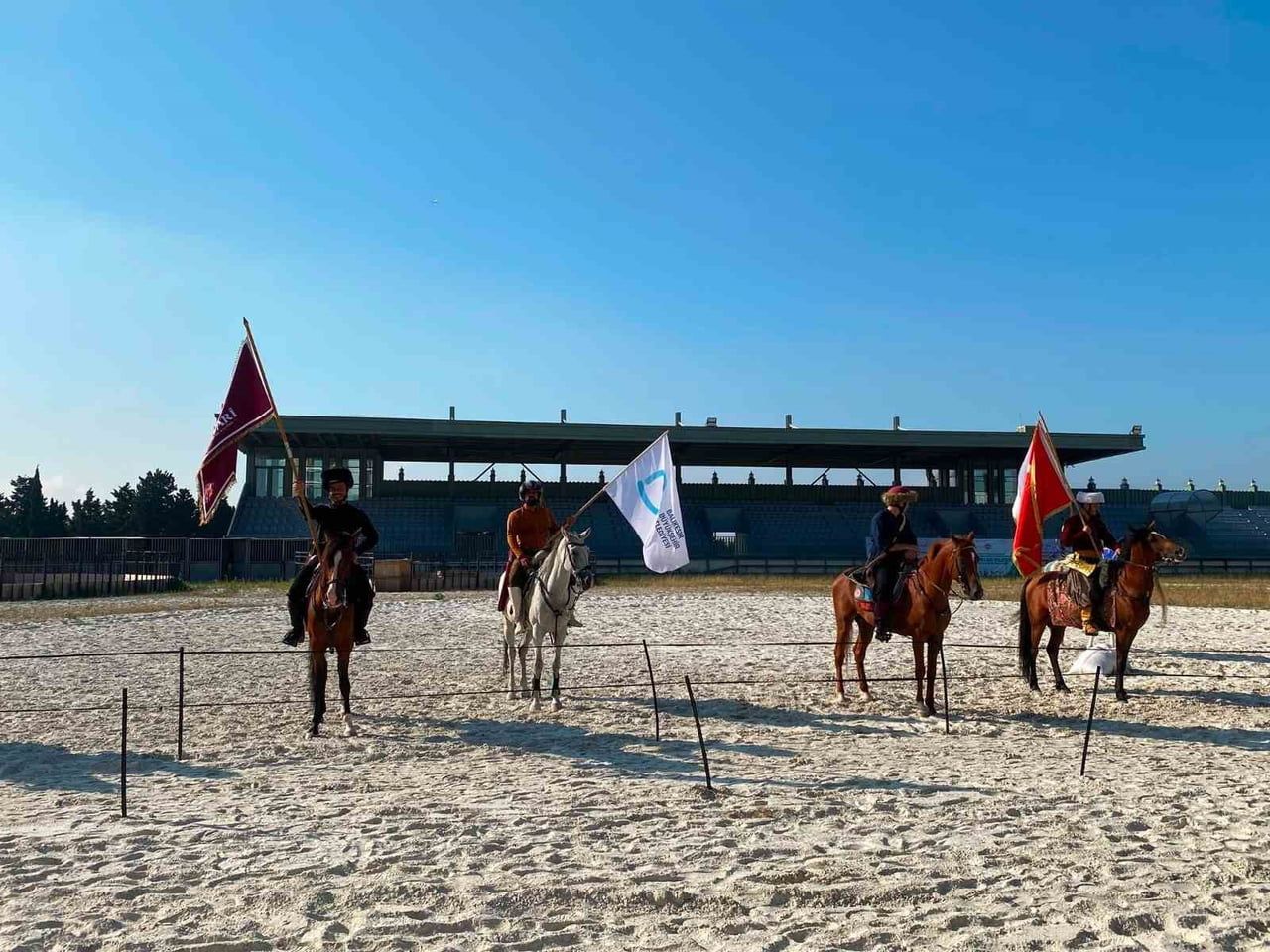 BALIKESİR BÜYÜKŞEHİR BELEDİYESPOR KULÜBÜ, İSTANBUL'DA DÜZENLENEN 2026 ATLI OKÇULUK TÜRKİYE...