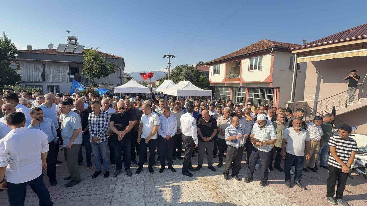 TOKAT'IN ERBAA İLÇESİNDE KELKİT IRMAĞI'NA DÜŞEREK KAYBOLAN 21 YAŞINDAKİ İLKER PARLAK'TAN 65 GÜNDÜR...