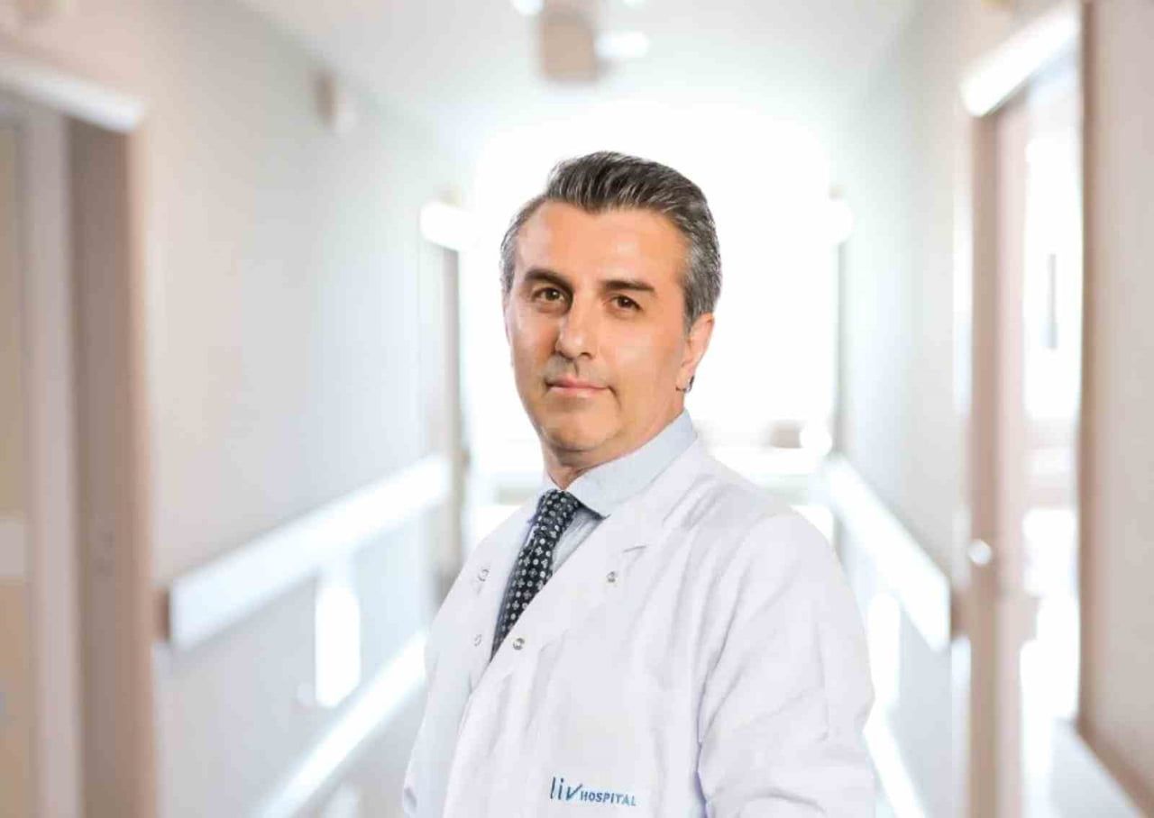 LİV HOSPİTAL ULUS ROMATOLOJİ UZMANI PROF. DR. ŞENOL KOBAK