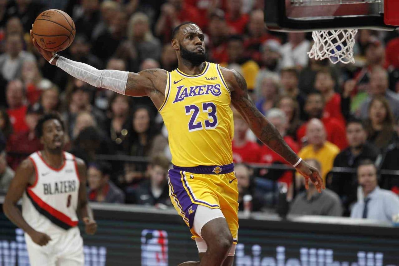 LEBRON JAMES (ARŞİV)