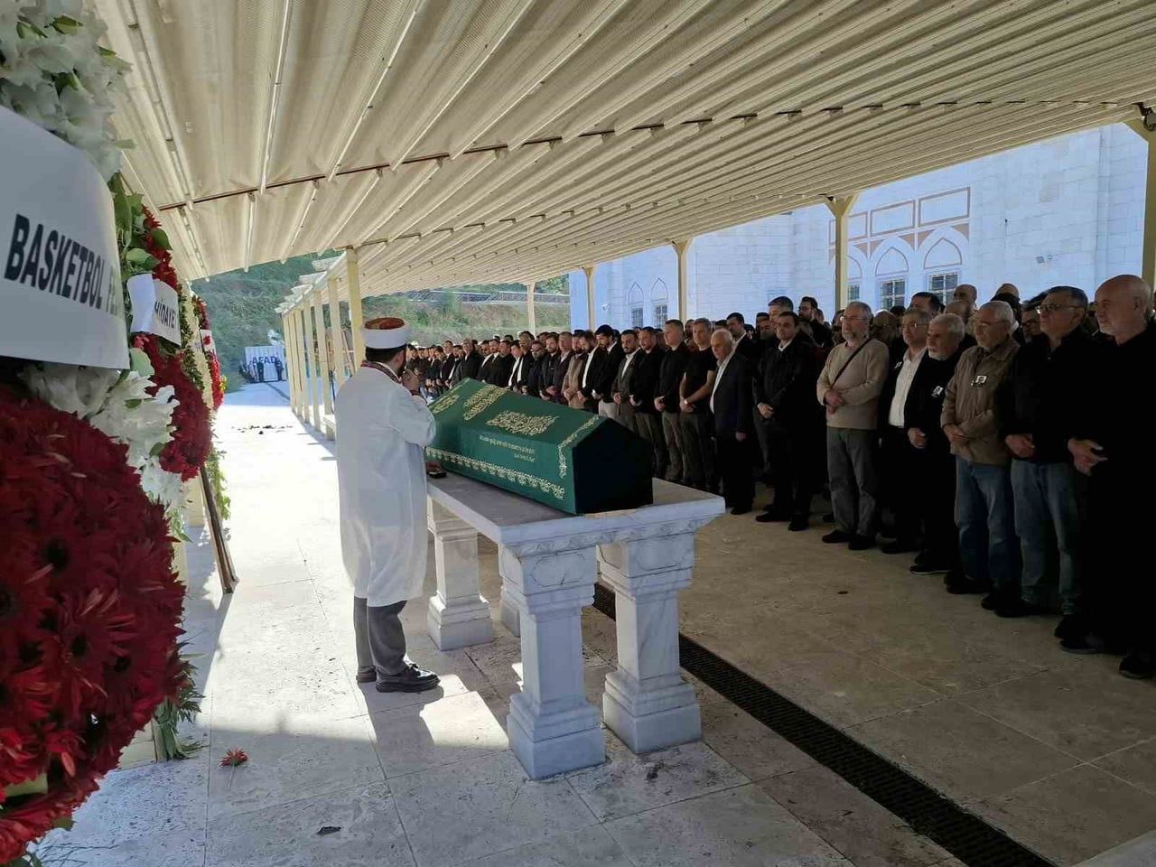 SEKTÖRDE GENİŞ YANKI UYANDIRAN "FON KRİZİ" İDDİALARININ ARDINDAN ÇEKMEKÖY’DE ARACINDA CANSIZ...