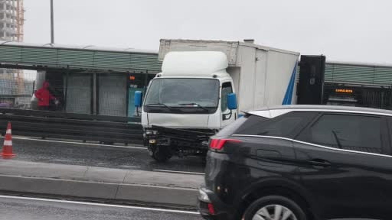 E-5’te trafiği kilitleyen kaza