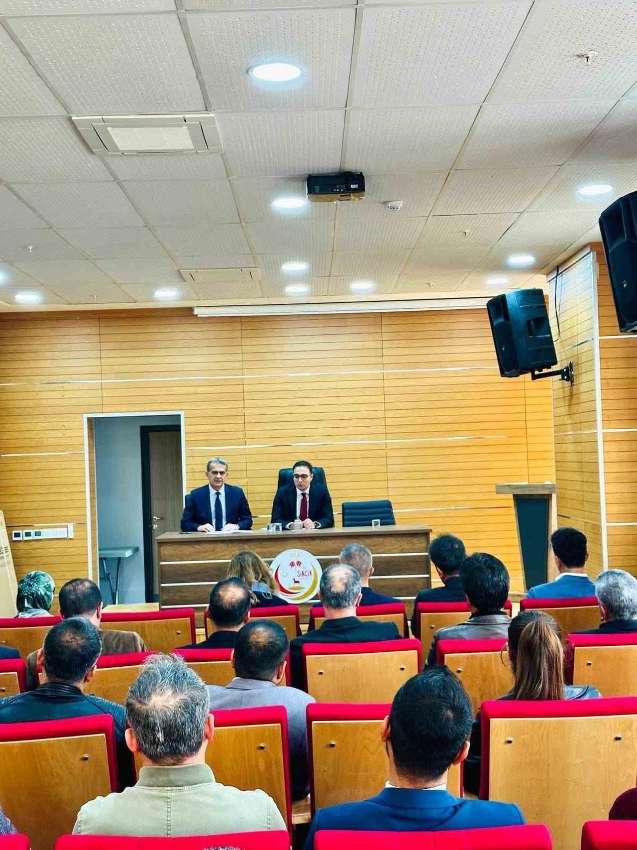 ADIYAMAN’IN SİNCİK İLÇESİNDE EKİM AYI EĞİTİM DEĞERLENDİRME TOPLANTISI, KAYMAKAM FATİH YILDIZ...