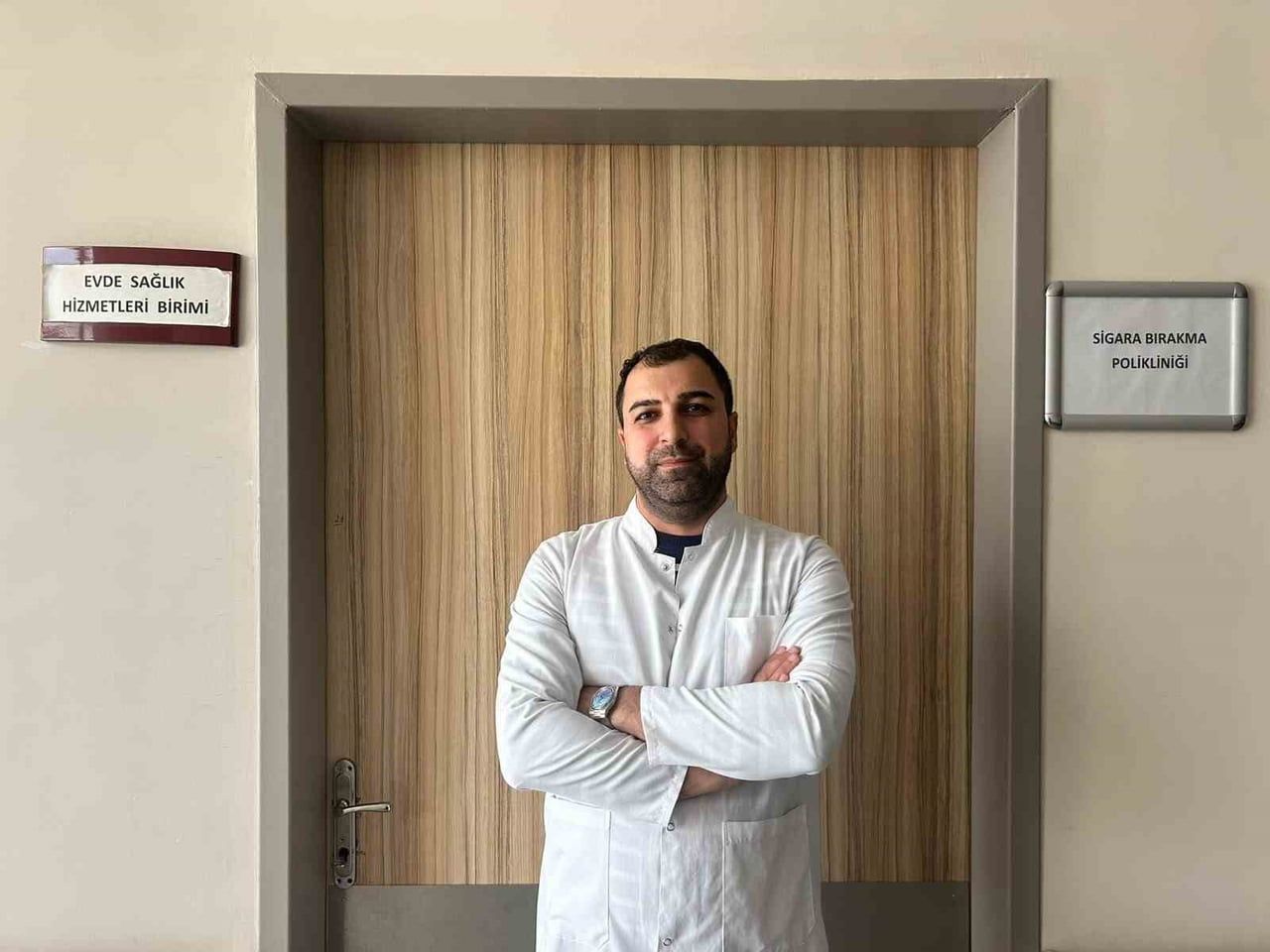DİYARBAKIR İL SAĞLIK MÜDÜRLÜĞÜ KOORDİNASYONUNDA HİZMETE AÇILAN POLİKLİNİKTE, UZM. DR. MAHMUT...