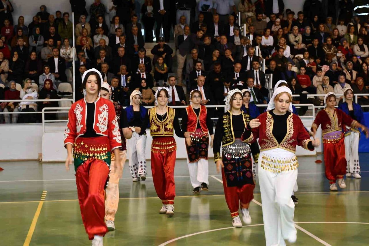 OSMANELİ İLÇESİNDE, 29 EKİM CUMHURİYET BAYRAMI BÜYÜK COŞKUYLA KUTLANDI.
