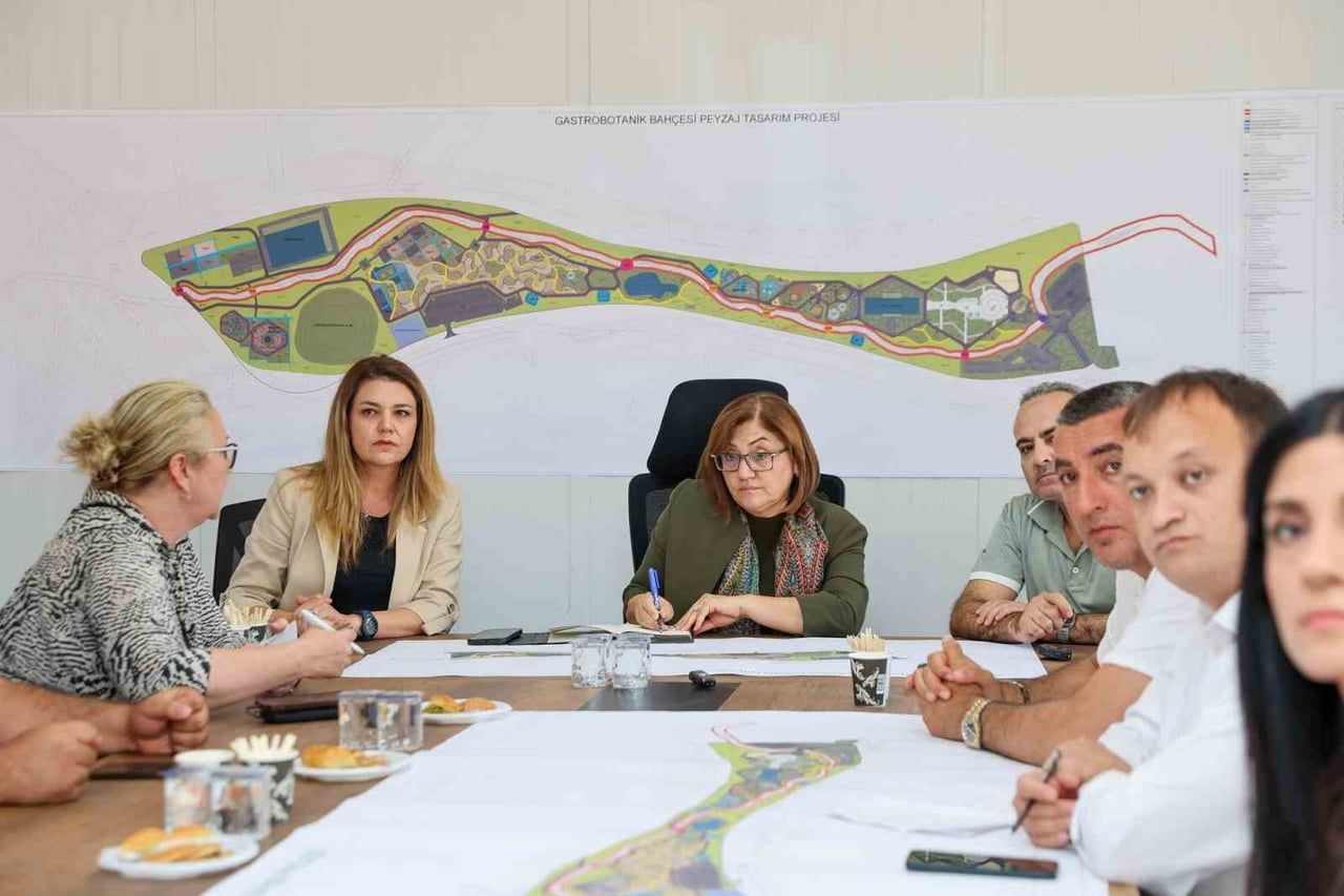 GAZİANTEP BÜYÜKŞEHİR BELEDİYE BAŞKANI FATMA ŞAHİN, TÜRKİYE’DE İLK OLACAK GASTROBOTANİK PARKI’NDA...