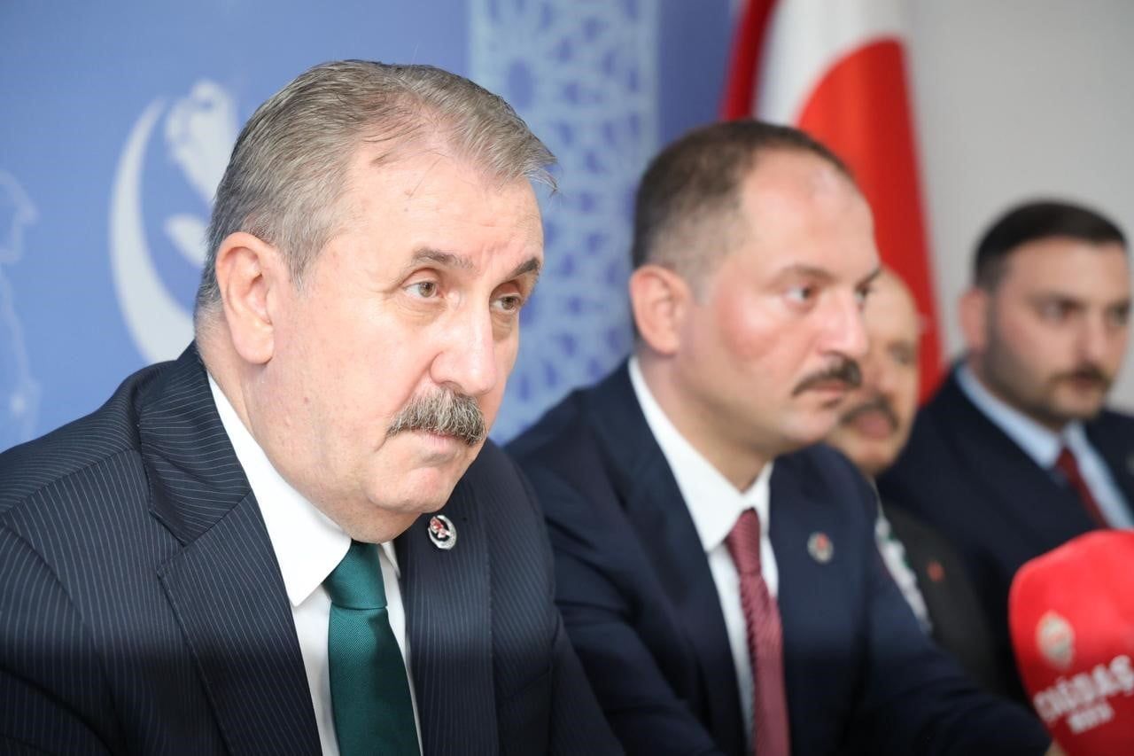 BÜYÜK BİRLİK PARTİSİ (BBP) GENEL BAŞKANI MUSTAFA DESTİCİ, KOCAELİ SİVASLILAR DERNEĞİ TARAFINDAN...