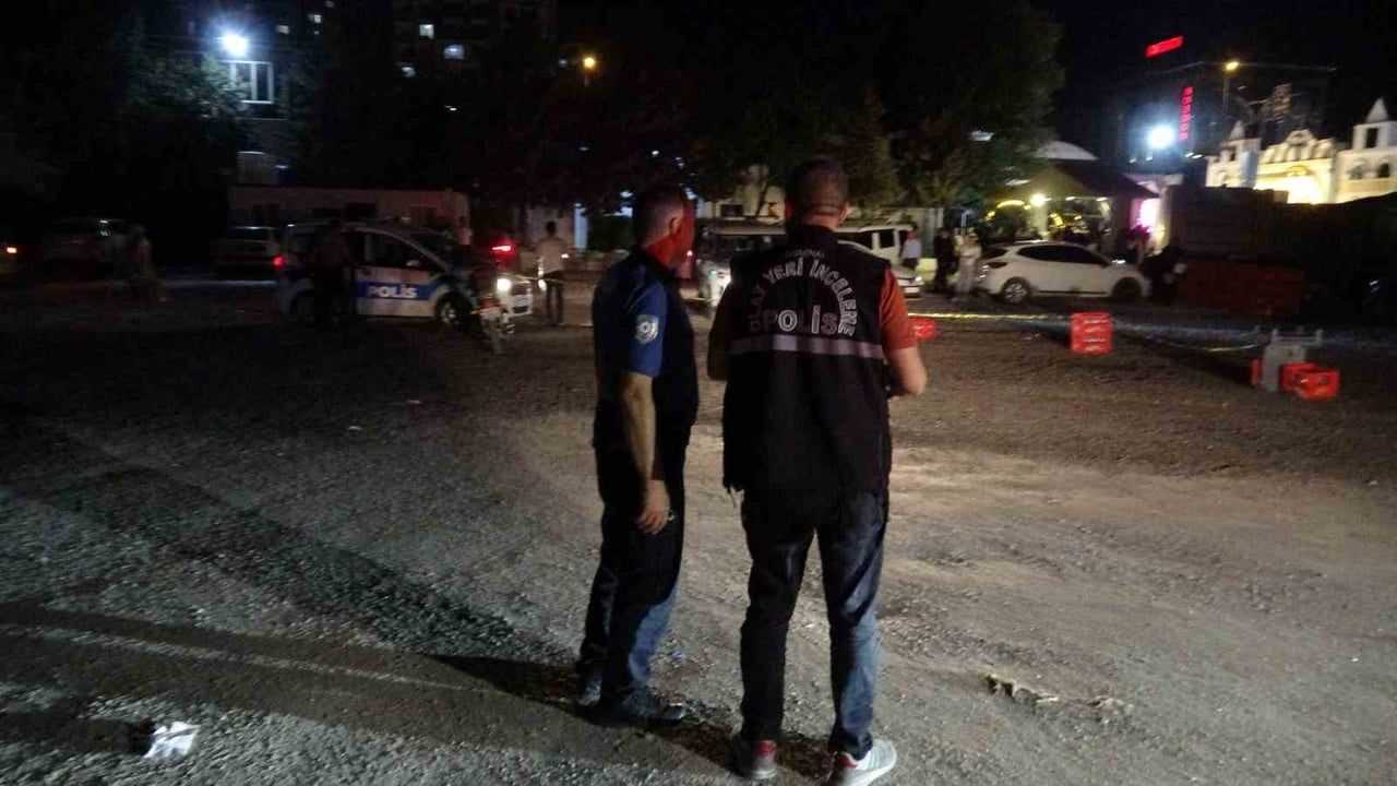 MALATYA’DA DÜĞÜNDE KIZ MESELESİ KANLI BİTTİ: 1 YARALI