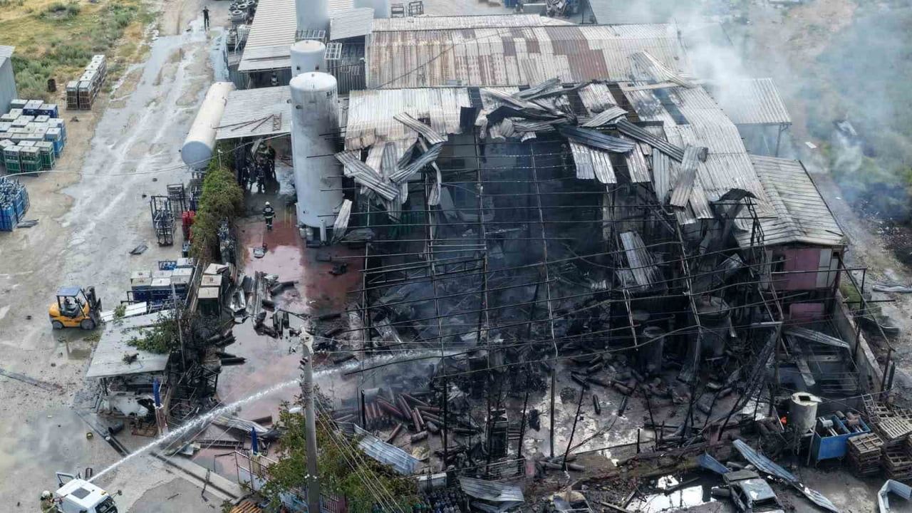 MANİSA'NIN SALİHLİ İLÇESİNDE BULUNAN GAZ DOLUM TESİSİNDE MEYDANA GELEN PATLAMADAKİ FELAKETİN...