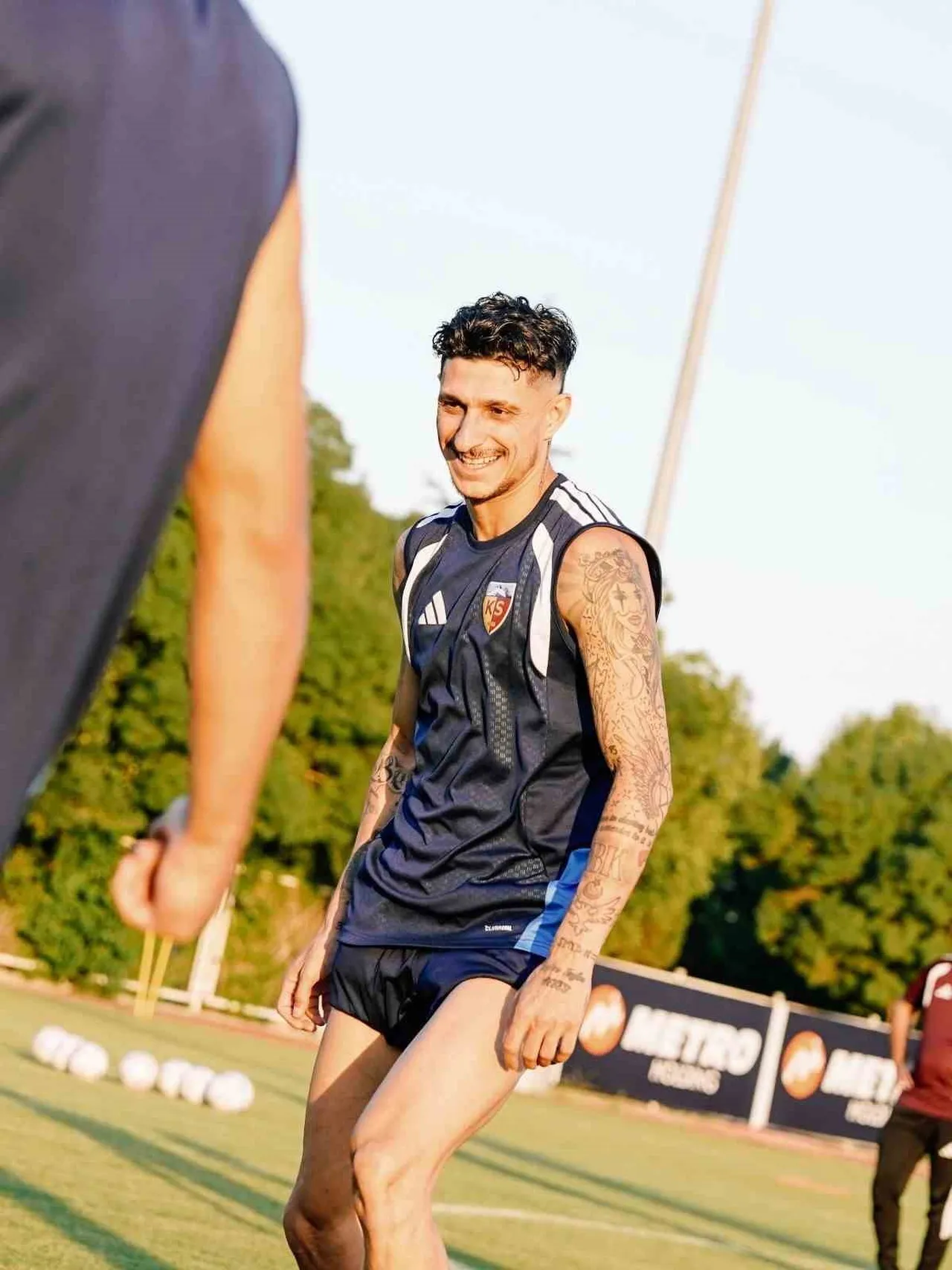 KAYSERİSPOR'DA YENİ SEZONDA FUTBOLCULARIN GİYECEĞİ FORMA NUMARALARI BELLİ OLDU.