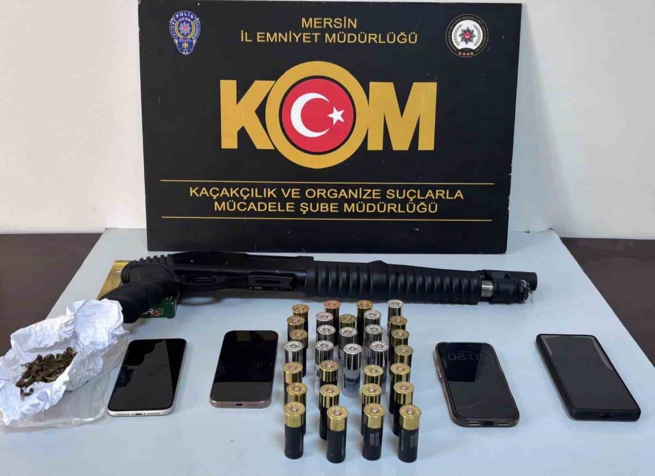 MERSİN'İN TARSUS İLÇESİNDE FAİZLE PARA VERDİKLERİ, KARŞILIĞINDA SENET İMZALATTIKLARI VE SENETLER...