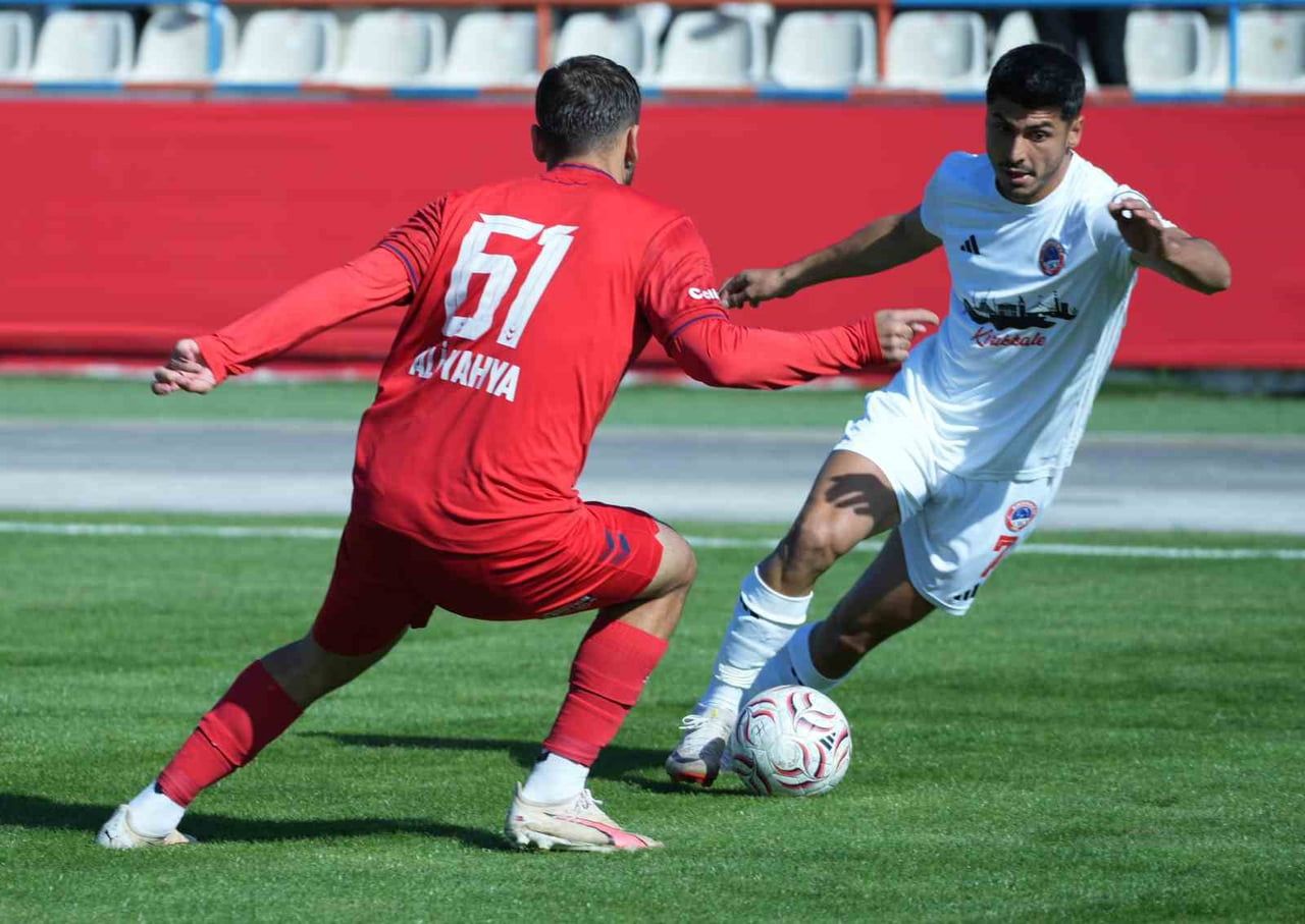 TFF 3. LİG 3. GRUP'TA MÜCADELE EDEN KIRIKKALE FK, SAHASINDA YENİ MERSİN İDMANYURDU'NU 3-0 MAĞLUP...