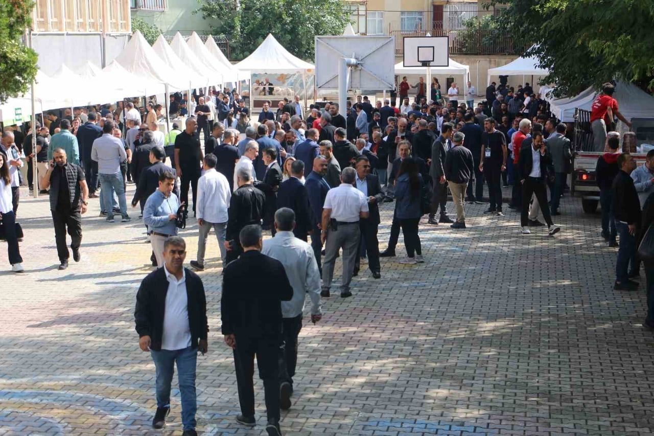 DİYARBAKIR TİCARET VE SANAYİ ODASI’NDA (DTSO) MESLEK KOMİTESİ VE MECLİS ÜYELERİ SEÇİMİ BAŞLADI. 26...