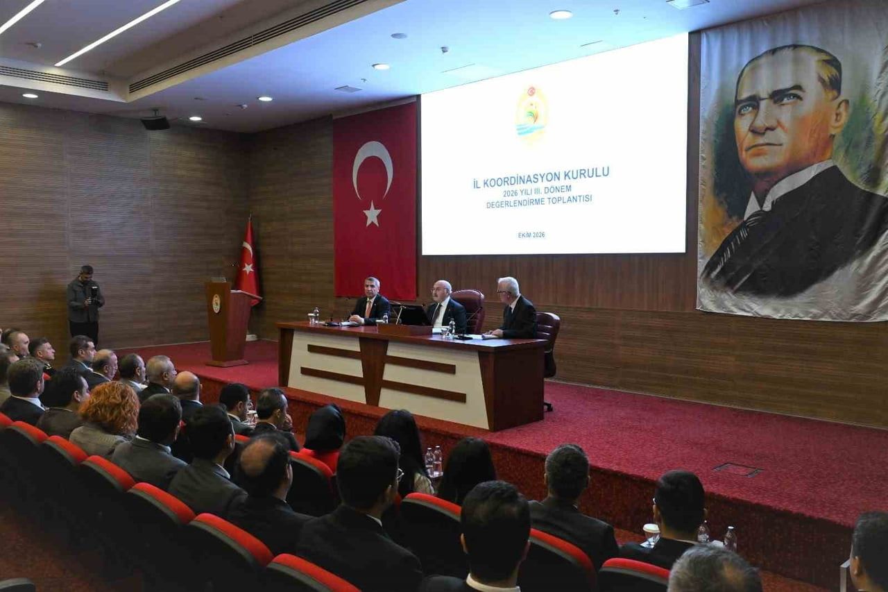 2026 YILI 3. DÖNEM İL KOORDİNASYON KURULU TOPLANTISI'NDA DENİZLİ'NİN ULAŞIM VE ALTYAPI YATIRIMLARI...