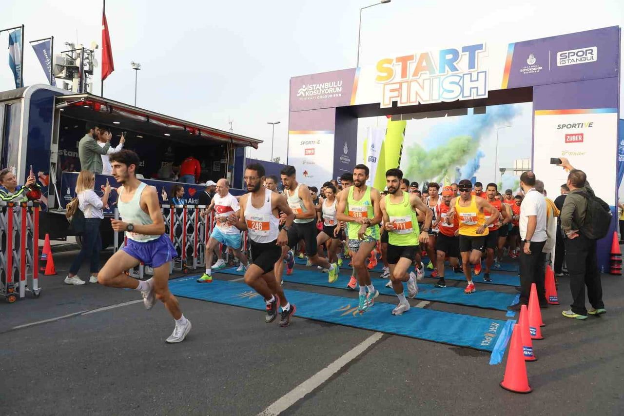 İBB SPOR İSTANBUL'UN DÜZENLEDİĞİ İSTANBUL'U KOŞUYORUM AVRUPA ETABI YARIN YAPILACAK. 7 BİN 500...