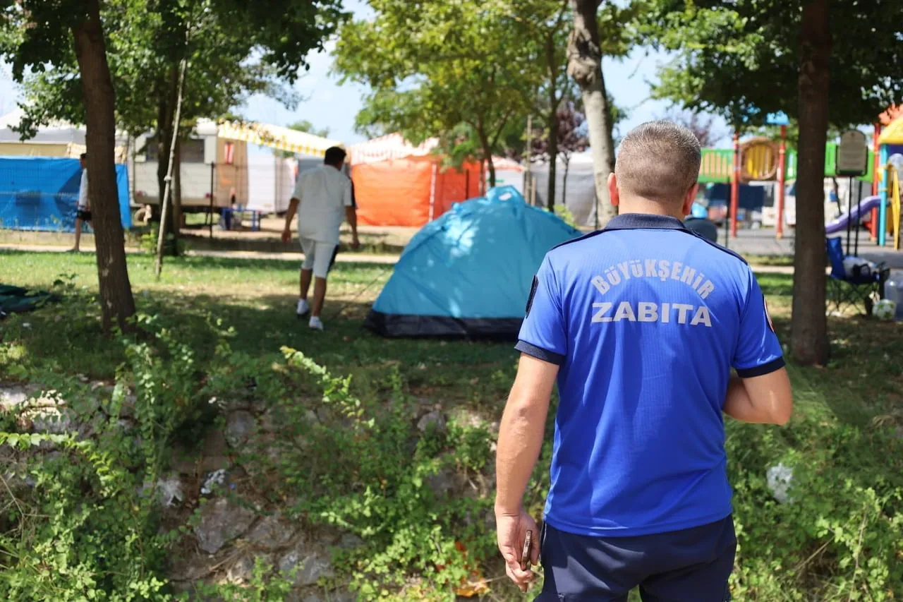 KOCAELİ SAHİLLERİNDE YAZ YOĞUNLUĞUNUN ARTMASIYLA BİRLİKTE ZABITA EKİPLERİ DENETİMLERİNİ...