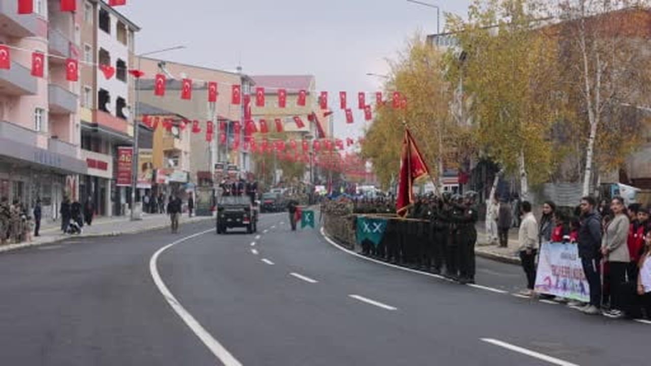 Ardahan'da 29 Ekim Cumhuriyet Bayramı törenle kutlandı