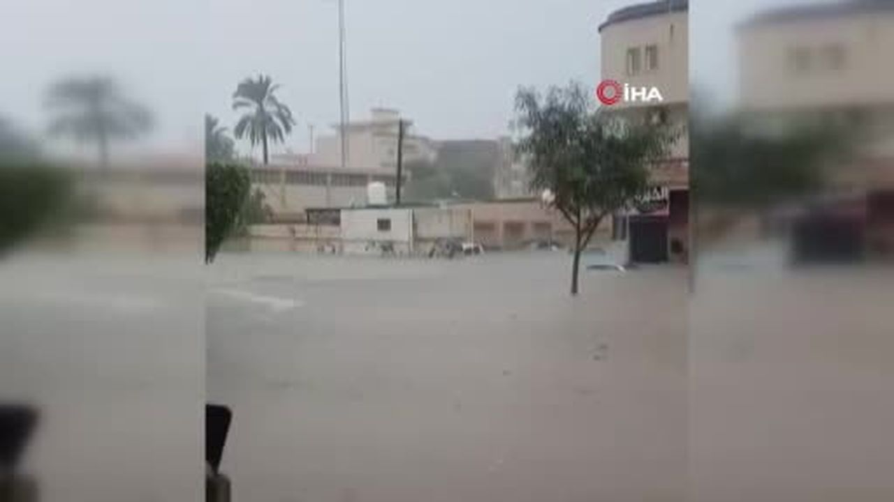 Libya’nın başkenti Trablus’ta şiddetli yağışların neden olduğu selde 2 kişi hayatını...