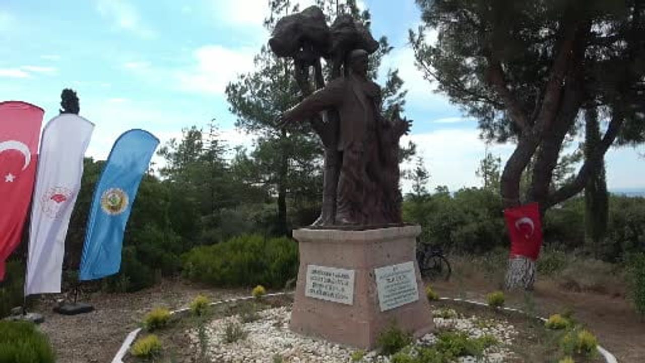Çanakkale'de 32 yıl önce şehit olan Orman Bölge Müdürü'ne vefa