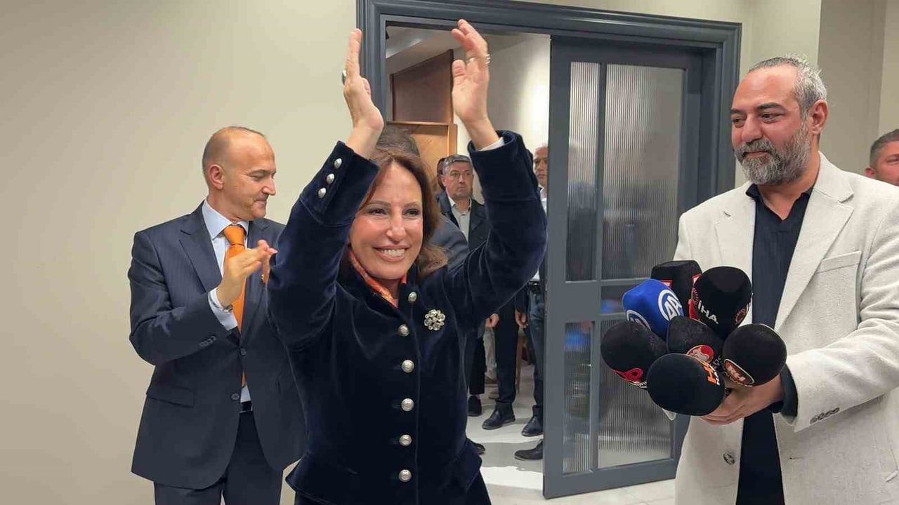 ESİN GÜRAL ARGAT