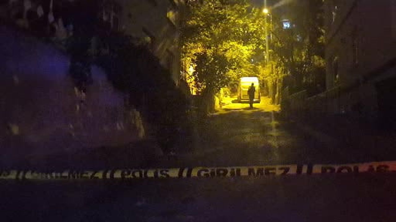 Ankara'da bir dairede 3 kişi ölü olarak bulundu