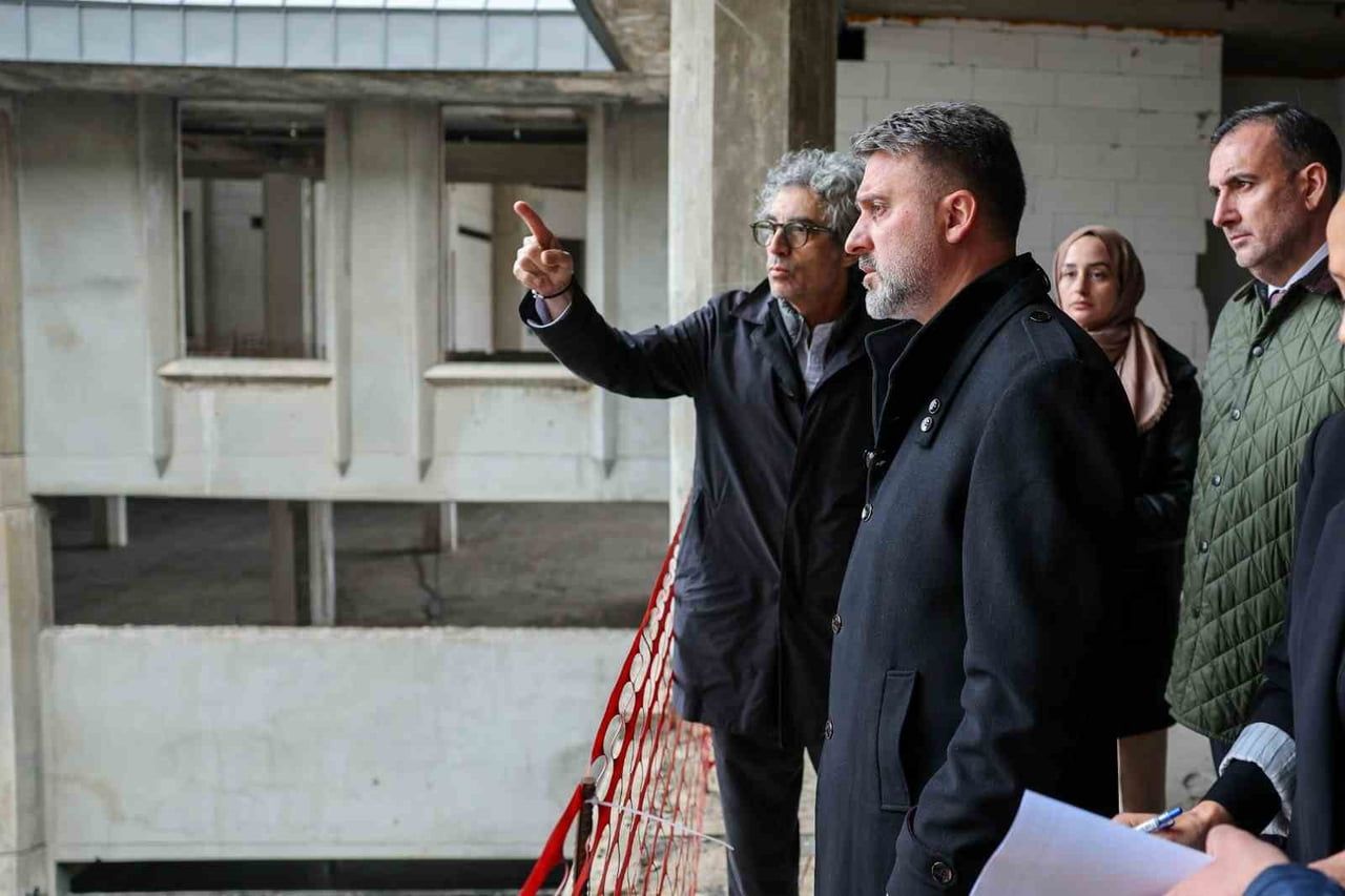 BURSA BÜYÜKŞEHİR BELEDİYE BAŞKAN VEKİLİ ŞAHİN BİBA, ‘ÇEKİRGE TERAS’ PROJESİNDE İNCELEMELERDE...
