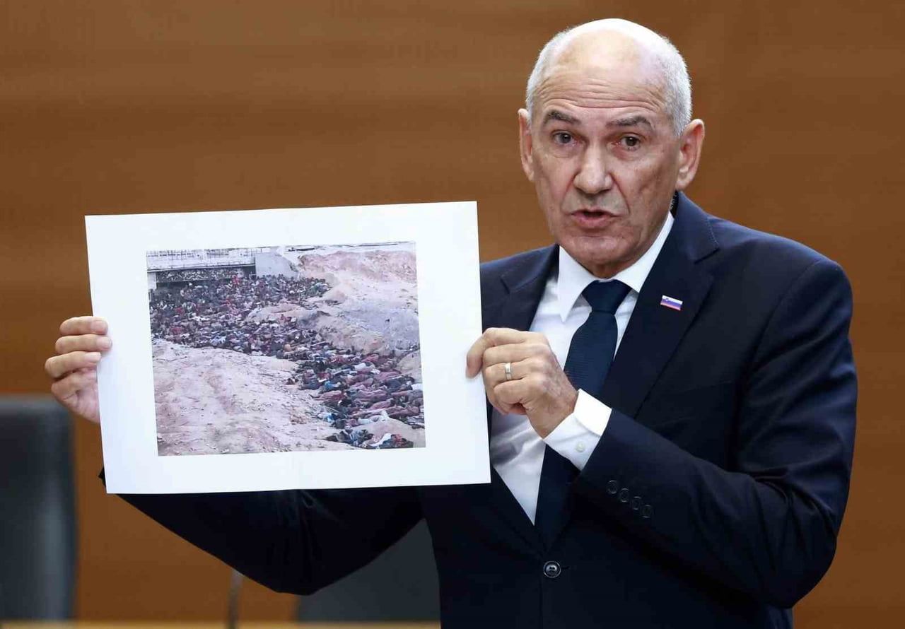 SLOVENYA BAŞBAKANI JANEZ JANSA, DÜN PARLAMENTODA SLOVENYA HÜKÜMETİNİ GAZZE KONUSUNDA İSRAİL’İ...