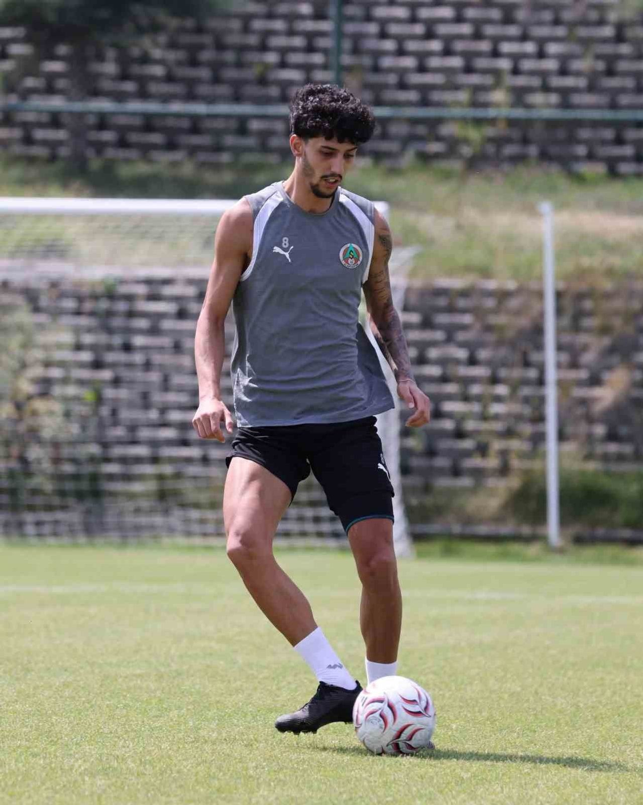 TRENDYOL SÜPER LİG EKİPLERİNDEN CORENDON ALANYASPOR, YENİ SEZON HAZIRLIKLARINI ERZURUM PALANDÖKEN...