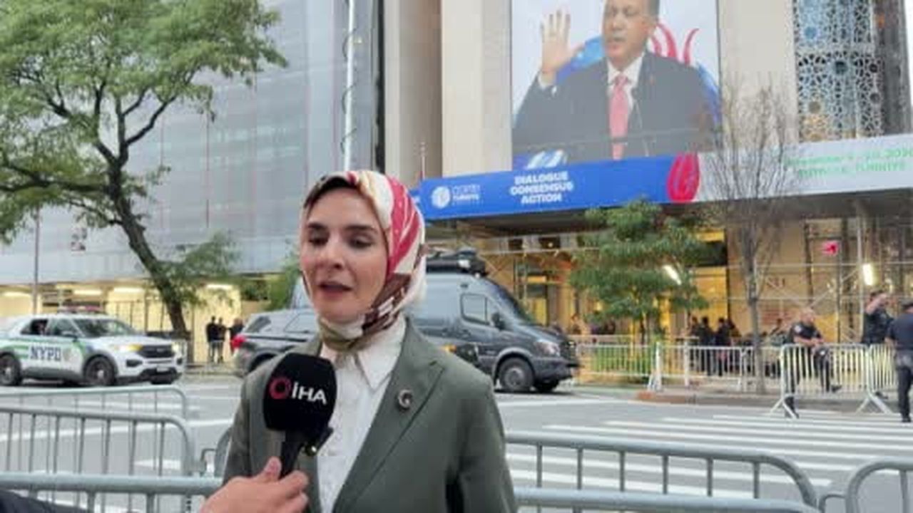 Aile ve Sosyal Hizmetler Bakanı Mahinur Özdemir Göktaş, Türkiye olarak dijital dünyada çocukların...
