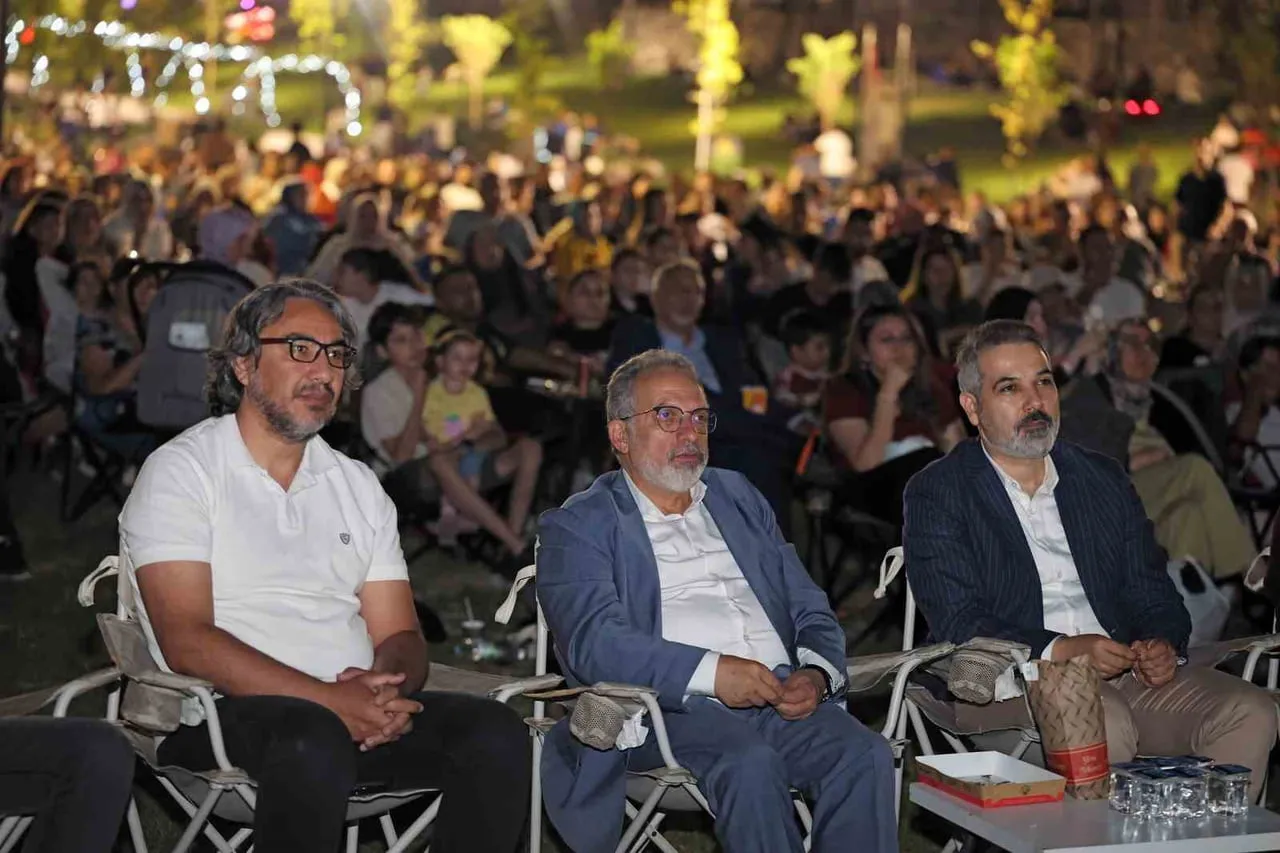 15 TEMMUZ GECESİNİN EKRANLARA TAŞINDIĞI SEVİLEN DİZİ ‘ASIRLIK GECE’, FİNAL BÖLÜMÜYLE TALAS’TA...