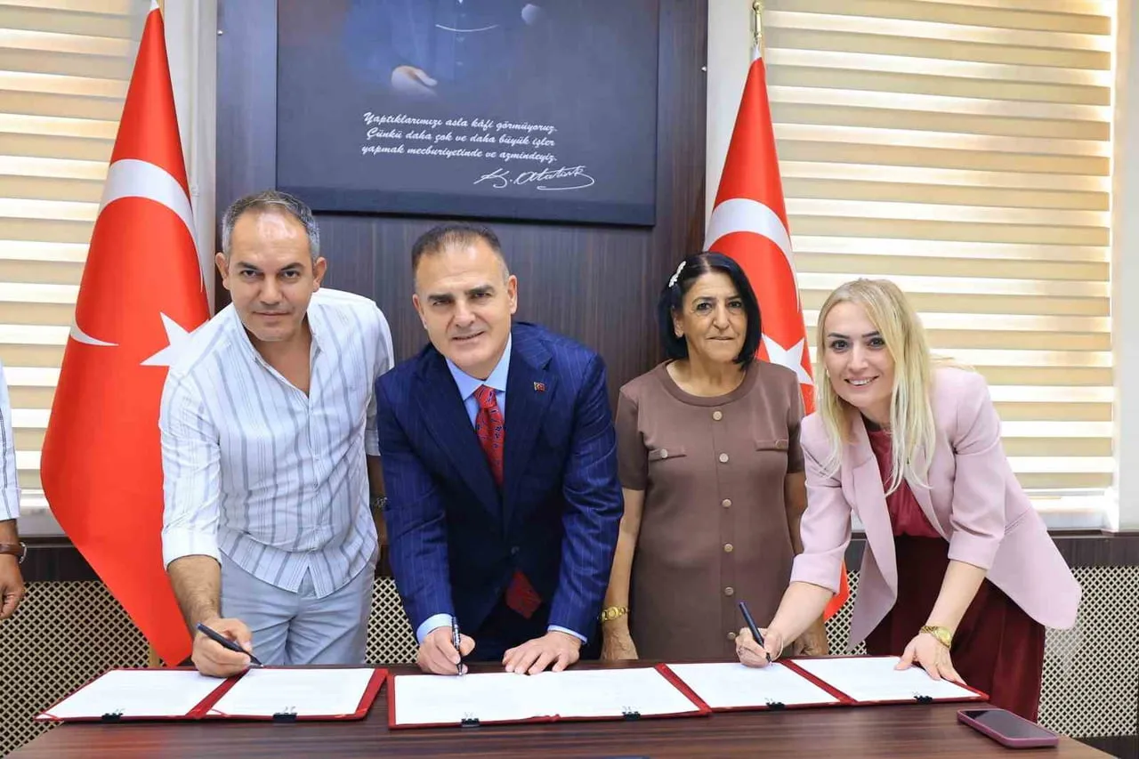 DÜĞEREK MAHALLESİNE HAYIRSEVER AİLEDEN AİLE SAĞLIĞI MERKEZİ VE 112 İSTASYONU