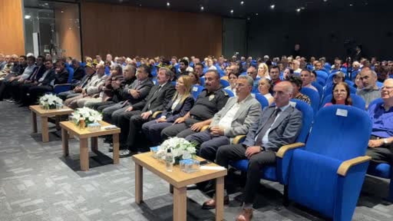 Samsun'da "Bir Zafer, Bir Şehir, Bir Madalya: 30 Ağustos ve Samsun" paneli
