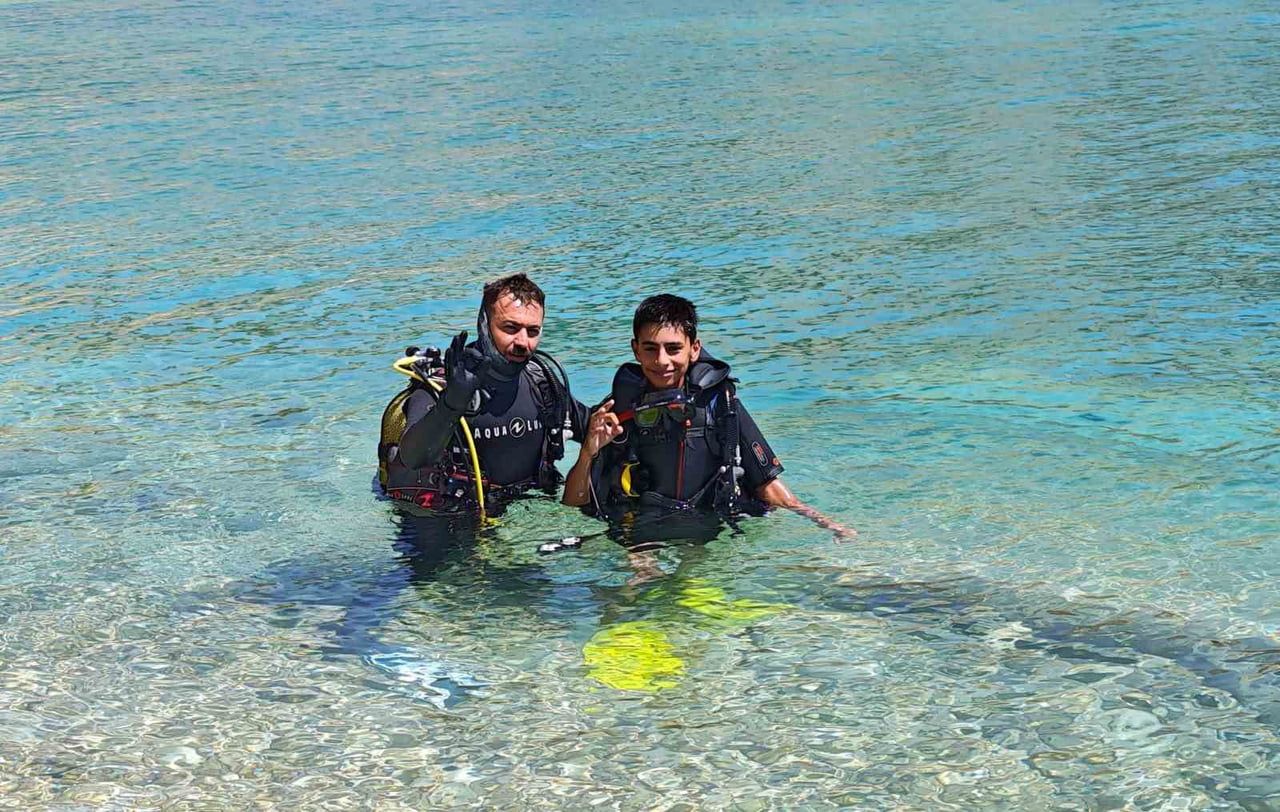 DALIŞ EĞİTMENİ ALİ YÜCEL ÇEÇE "SU ALTI DALIŞ VE SU SPORLARI EĞİTİM PROJESİ" KAPSAMINDA LİSE...