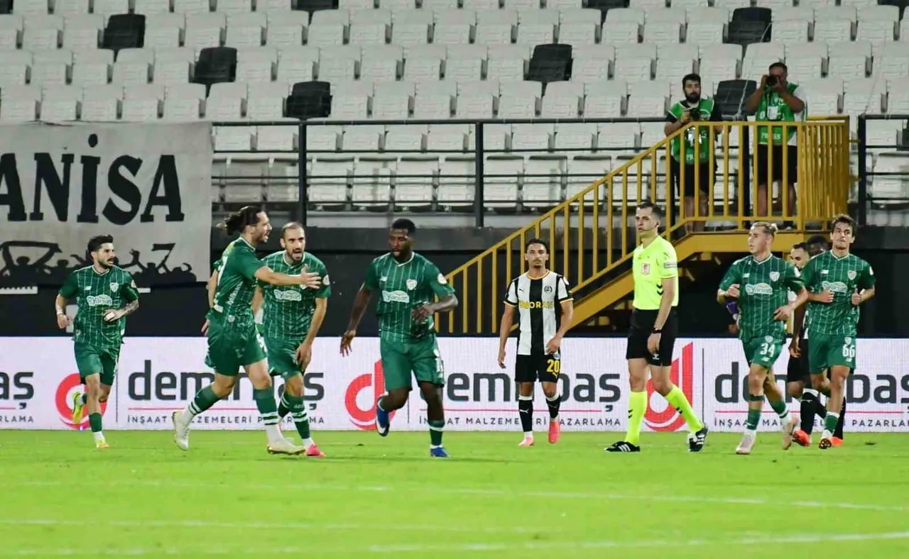 TRENDYOL 1. LİG'İN 6. HAFTASINDA MANİSA FUTBOL KULÜBÜ SAHASINDA AĞIRLADIĞI BURSASPOR'A 2-1 MAĞLUP...