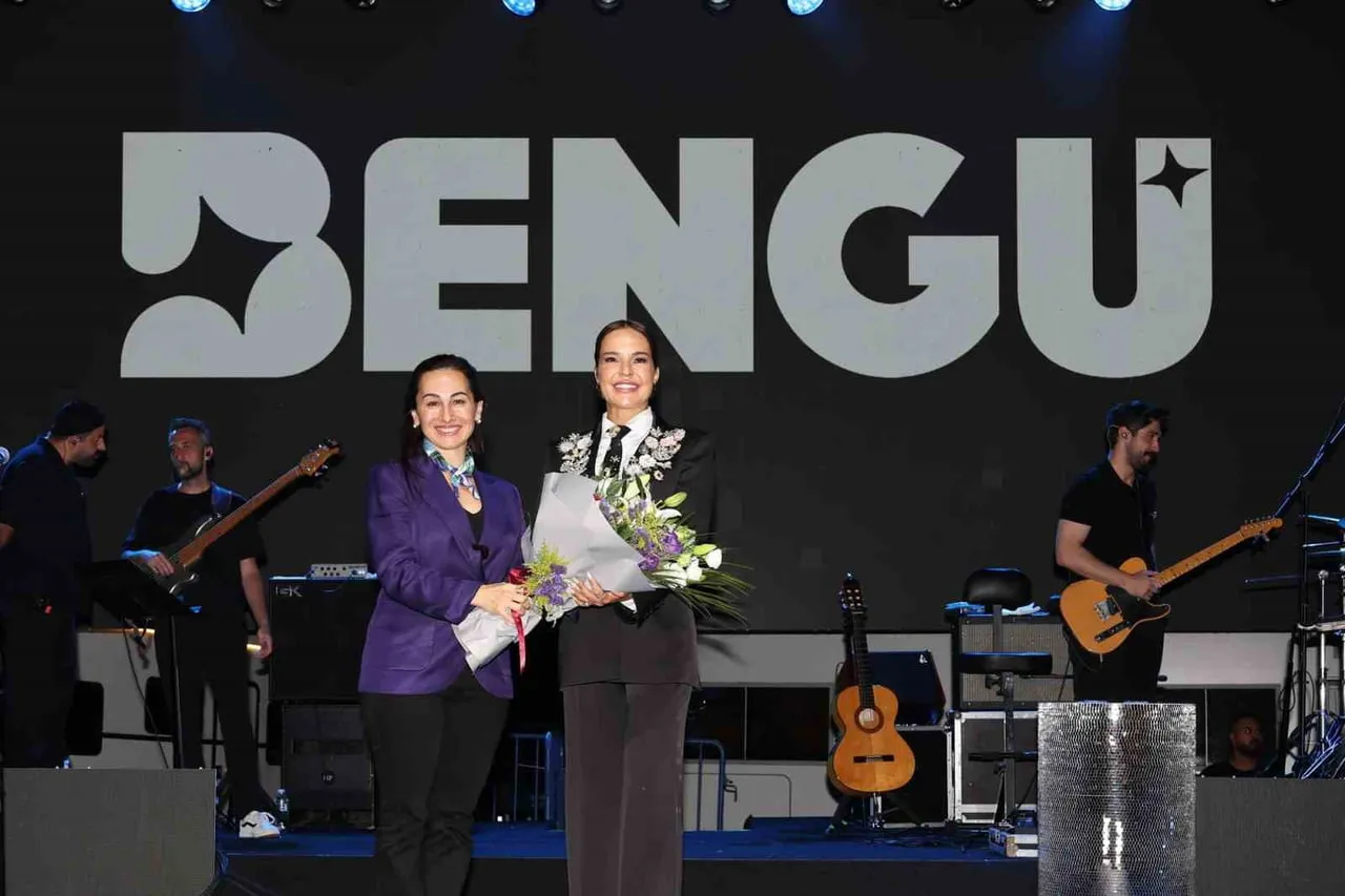 BEYKOZ’DA 30 AĞUSTOS ZAFER BAYRAMI COŞKUSU BENGÜ KONSERİYLE ZİRVEYE ULAŞTI