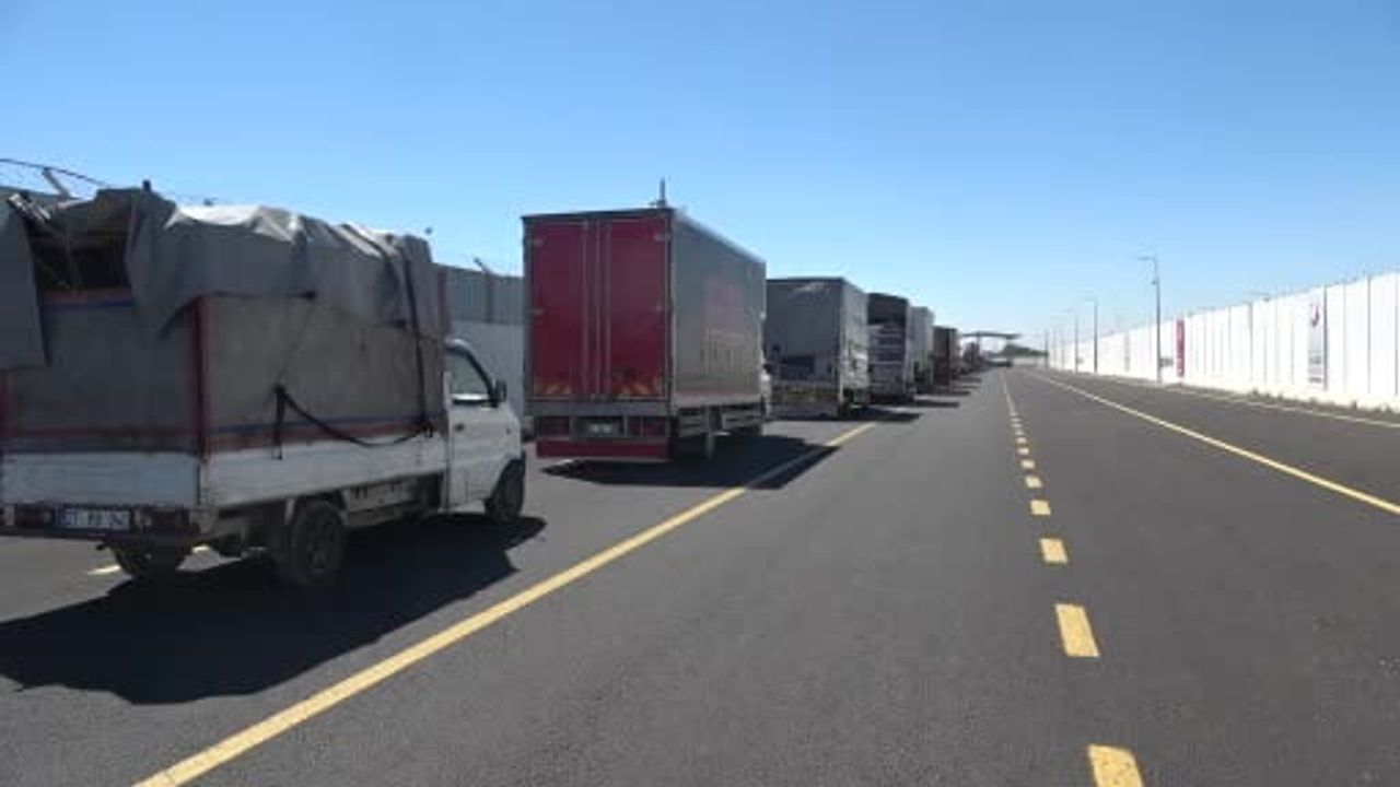 Öncüpınar'da Suriyelilerin gönüllü geri dönüş mesaisi devam ediyor