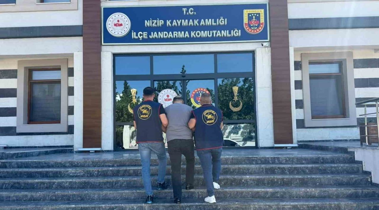 GAZİANTEP'TE UYUŞTURUCU SUÇUNDAN 16 YIL KESİNLEŞMİŞ HAPİS CEZASIYLA ARANAN ŞÜPHELİ, JANDARMA...