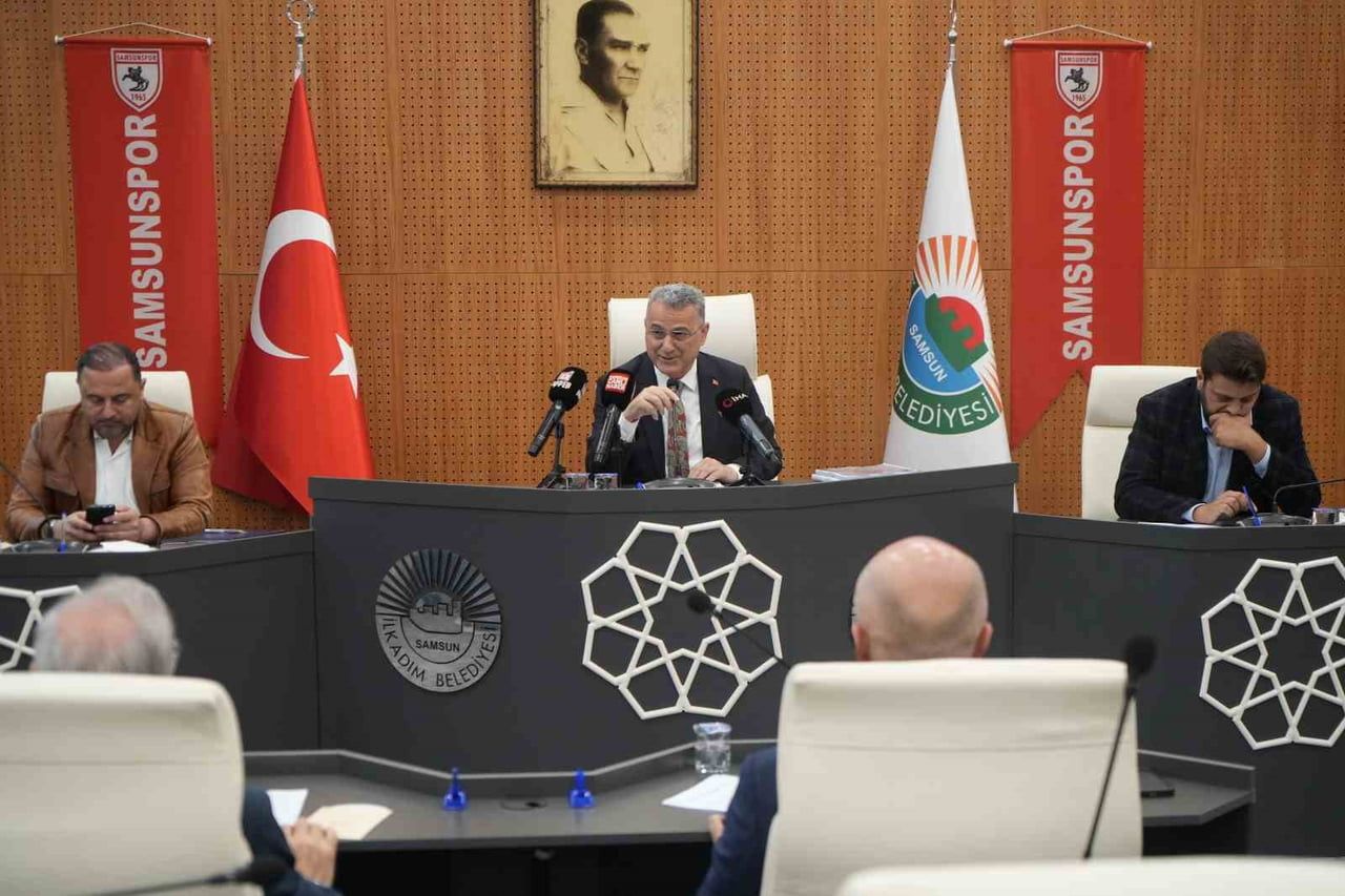 SAMSUN’UN İLKADIM BELEDİYE BAŞKANI İHSAN KURNAZ, KENDİSİNDEN ÖNCEKİ DÖNEMLERDE GÖREVE GELEN HER...