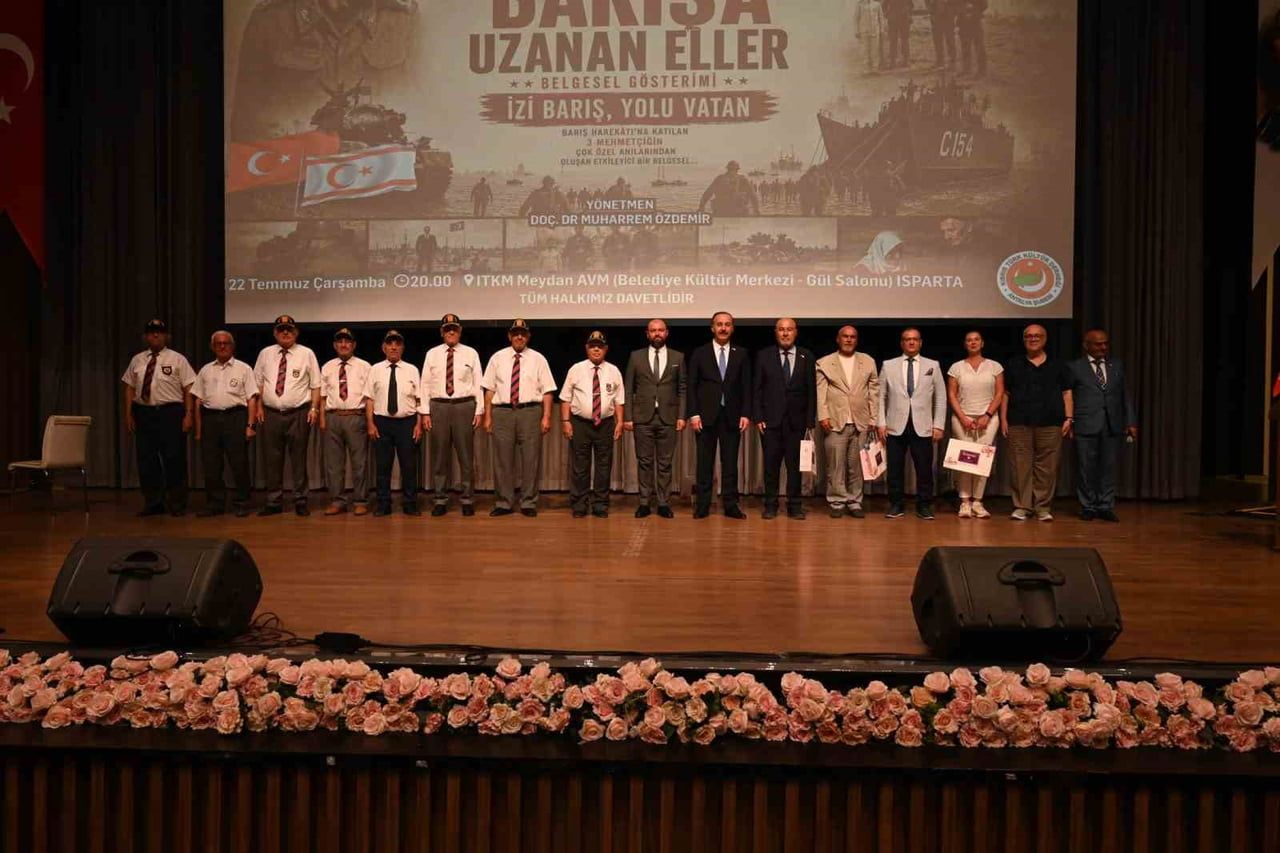 ‘BARIŞA UZANAN ELLER: İZİ BARIŞ, YOLU VATAN’ BELGESELİ ISPARTA’DA GÖSTERİLDİ
