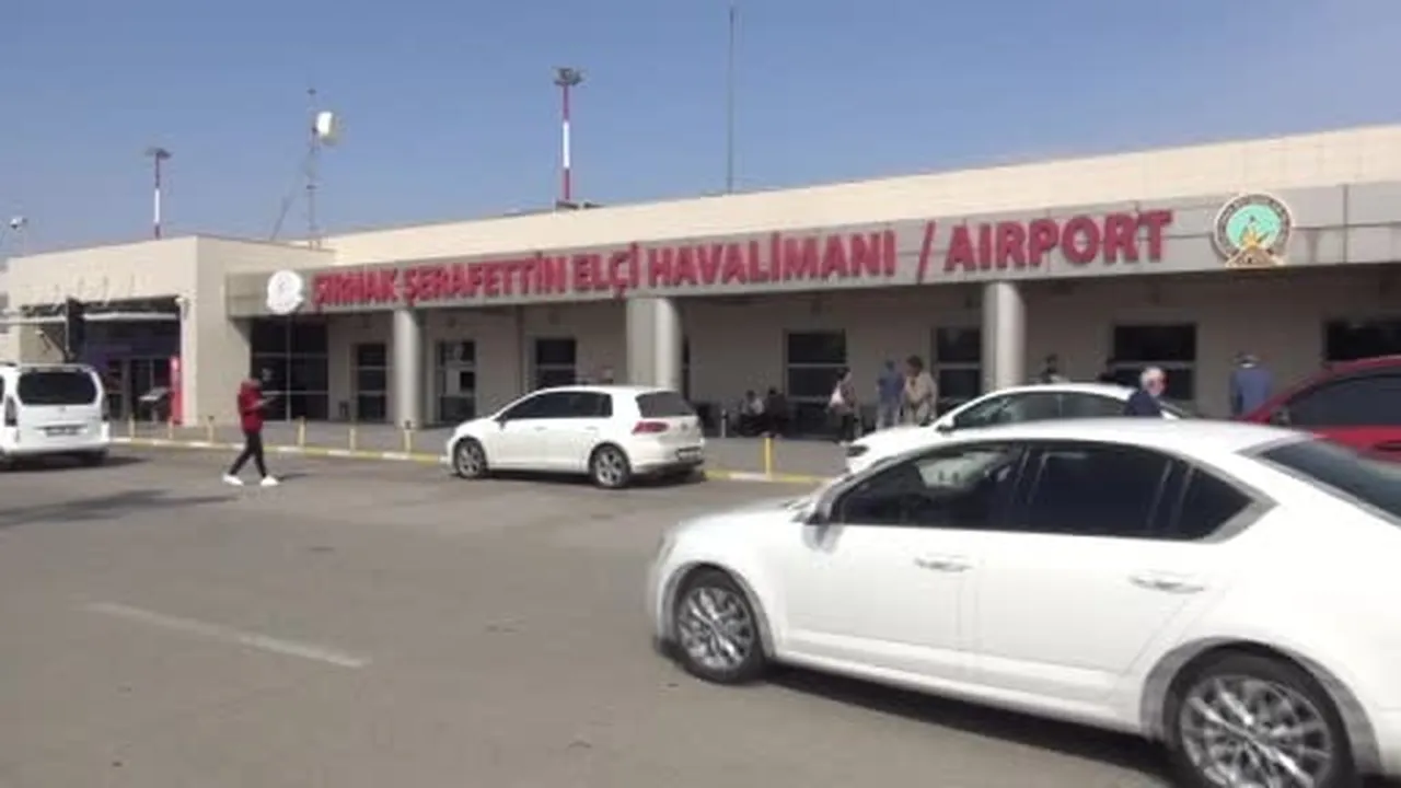 Karadağ'da düzenlenen Yıldızlar Avrupa Boks Şampiyonasından bronz madalya ile dönen milli sporcu...