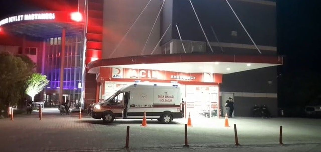 KONYA’NIN KARAPINAR İLÇESİNDE OTOMOBİL İLE MOTOSİKLETİN ÇARPIŞMASI SONUCU MEYDANA GELEN TRAFİK...