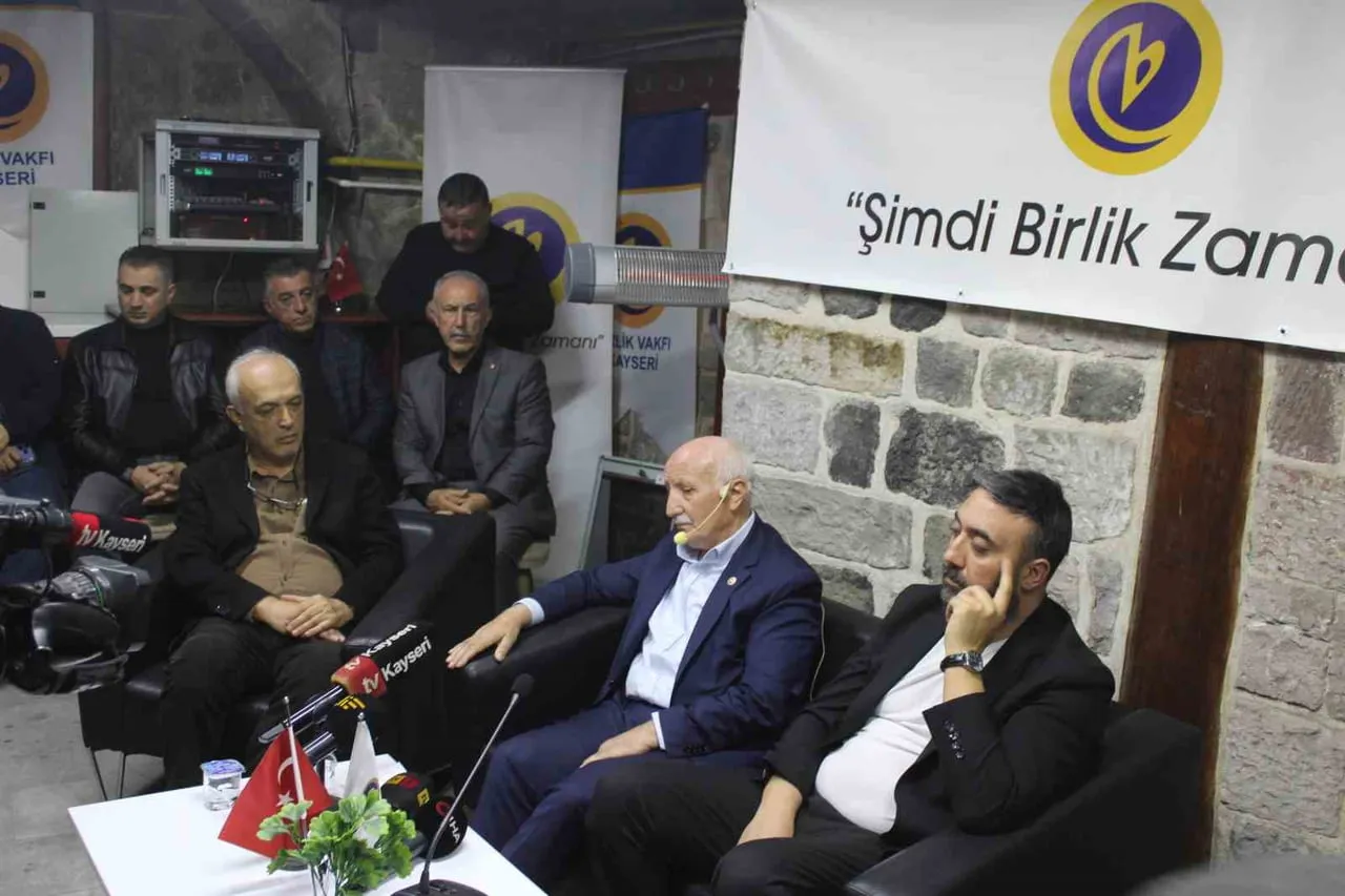 BİRLİK VAKFI KAYSERİ ŞUBESİ TARAFINDAN DÜZENLENEN KONFERANSA KONUŞMACI OLARAK KATILAN BİRLİK VAKFI...
