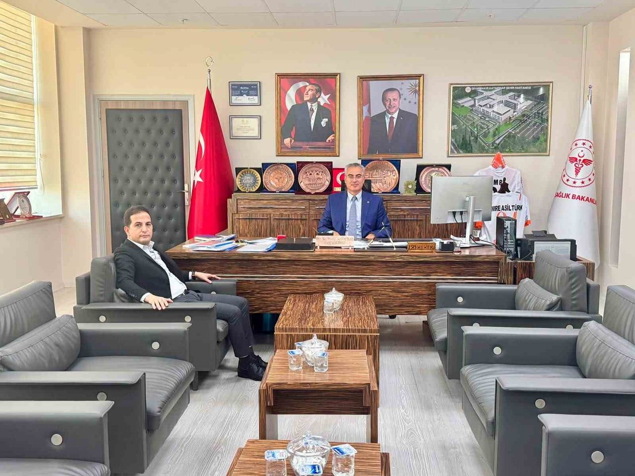 HAK-İŞ KONFEDERASYONU DİYARBAKIR İL BAŞKANI VE ÖZ SAĞLIK-İŞ SENDİKASI ŞUBE BAŞKANI MEHMET AKÜZÜM...